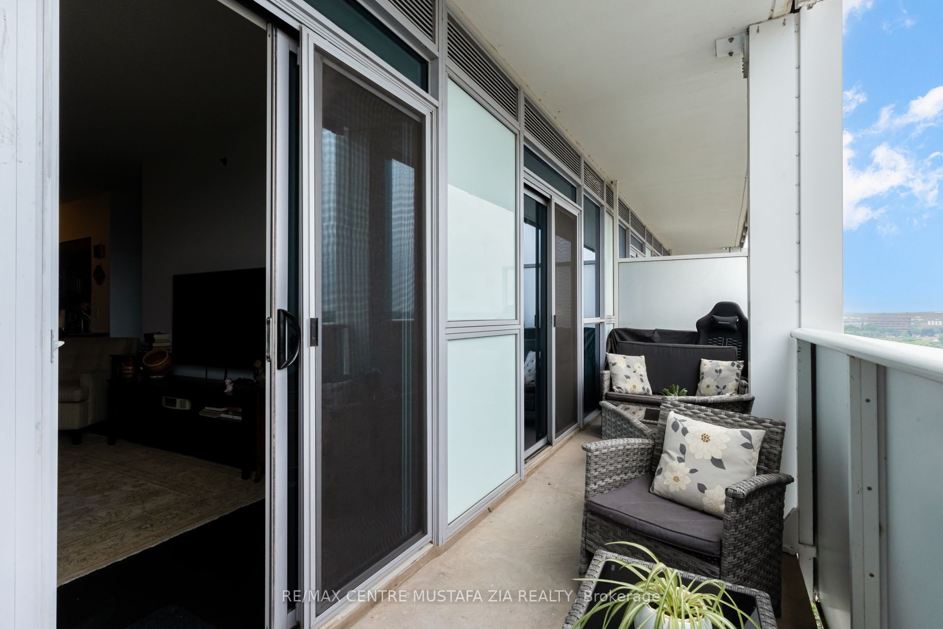 65 Speers Road 1201 Property Photo 26
