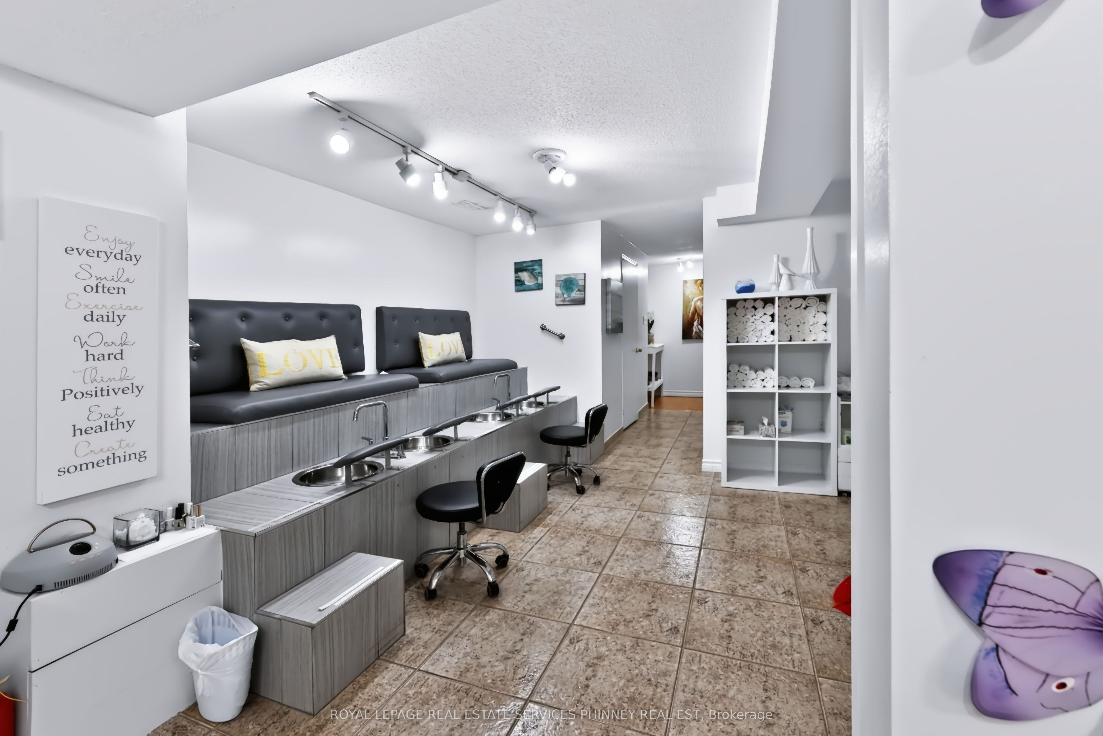 5563 Whitehorn Avenue Property Photo 34