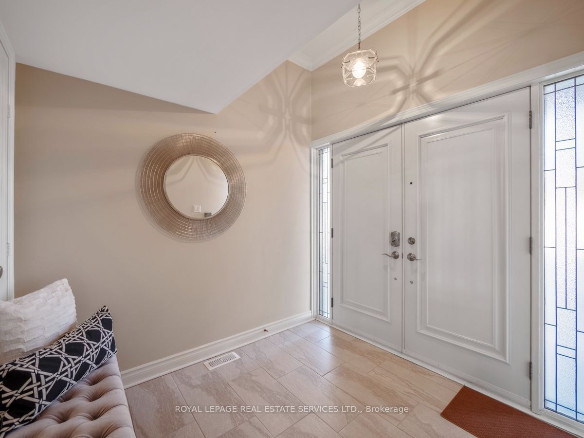 1494 Islington Avenue Property Photo 2