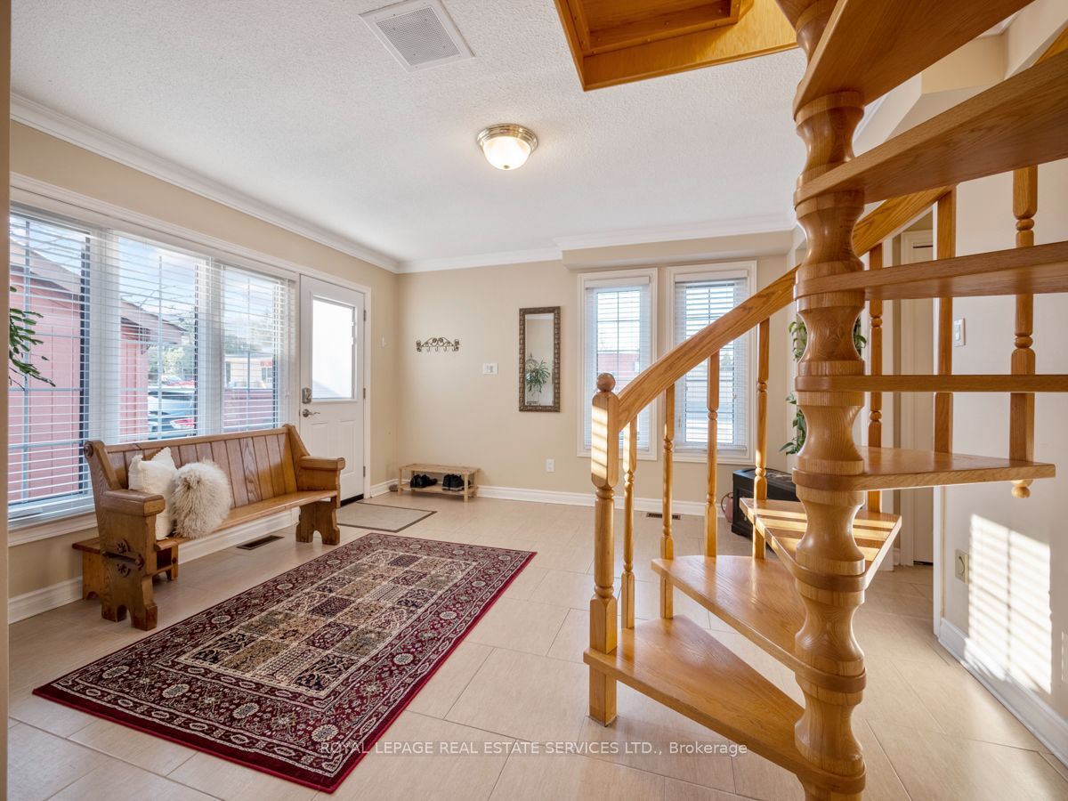 1494 Islington Avenue Property Photo 13