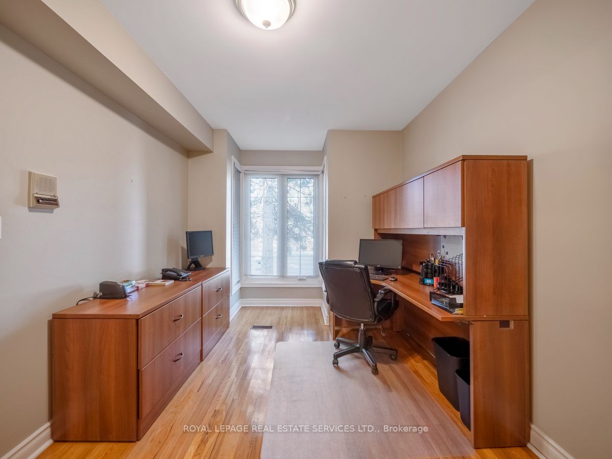 1494 Islington Avenue Property Photo 28