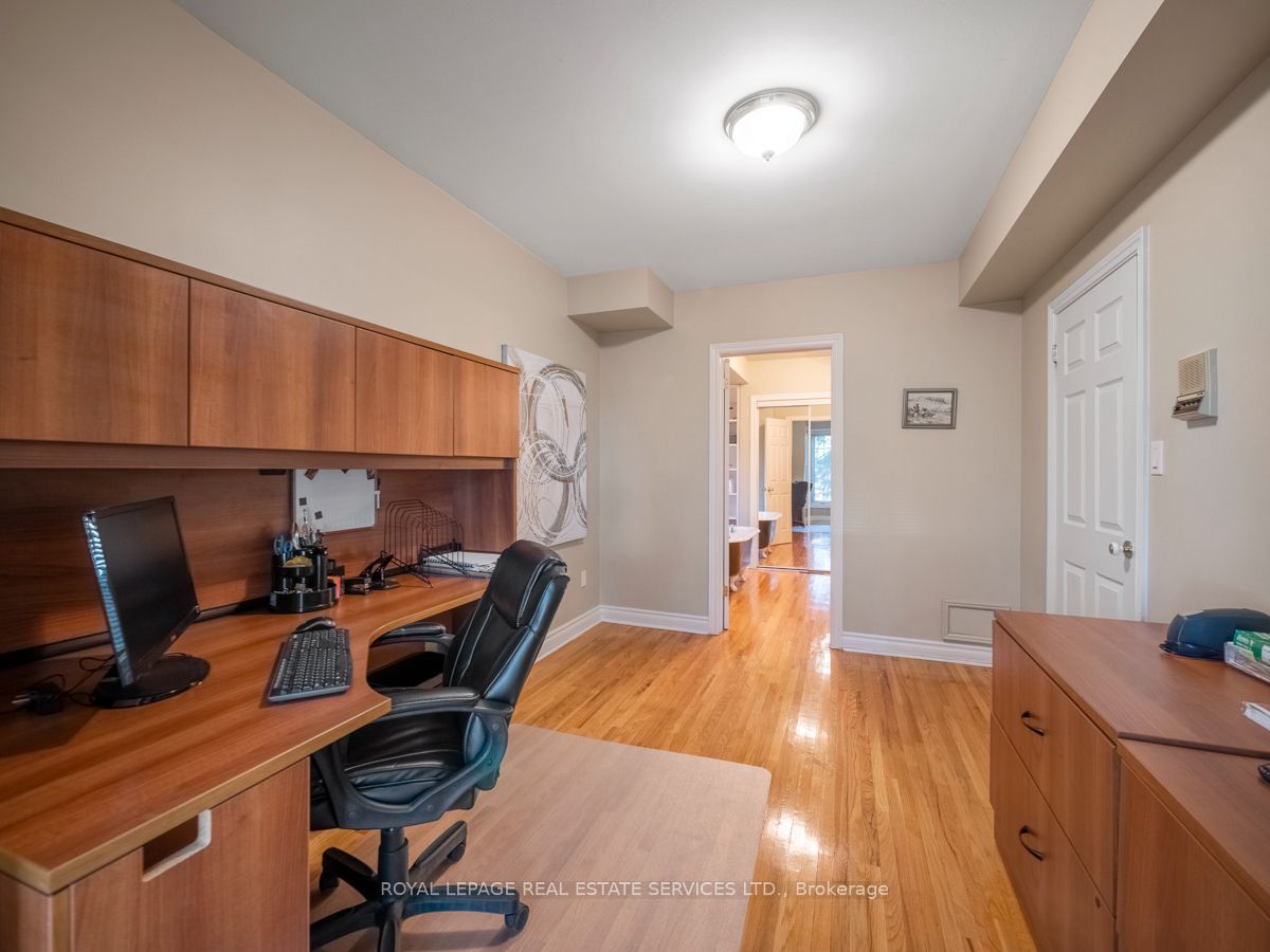 1494 Islington Avenue Property Photo 29