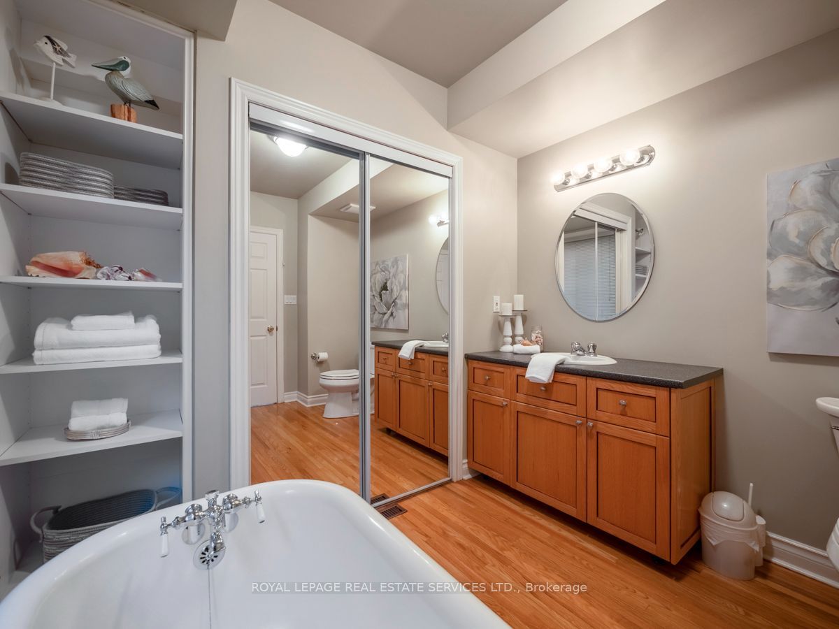 1494 Islington Avenue Property Photo 31