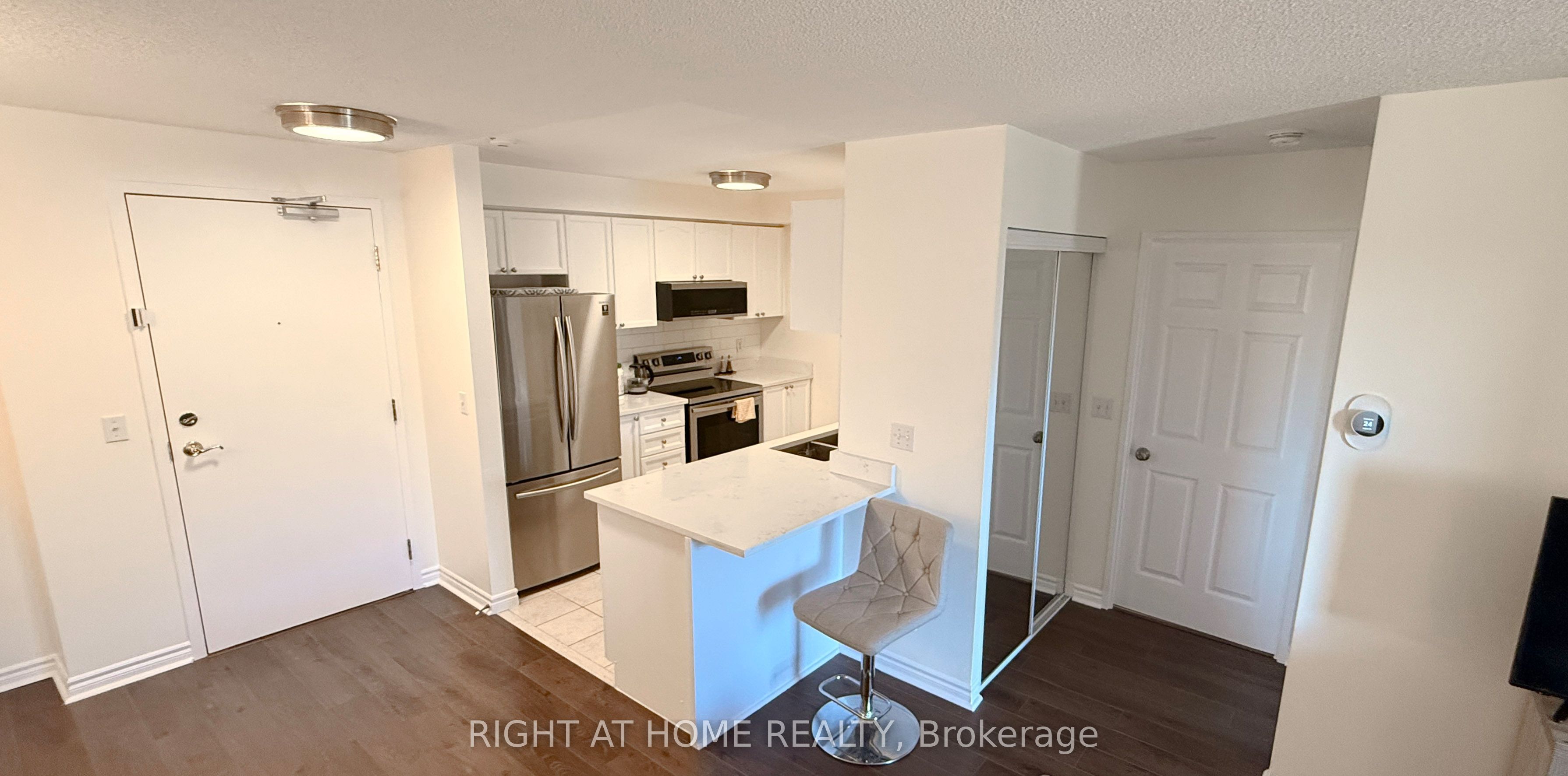 2300 Parkhaven Boulevard 308 Property Photo 5