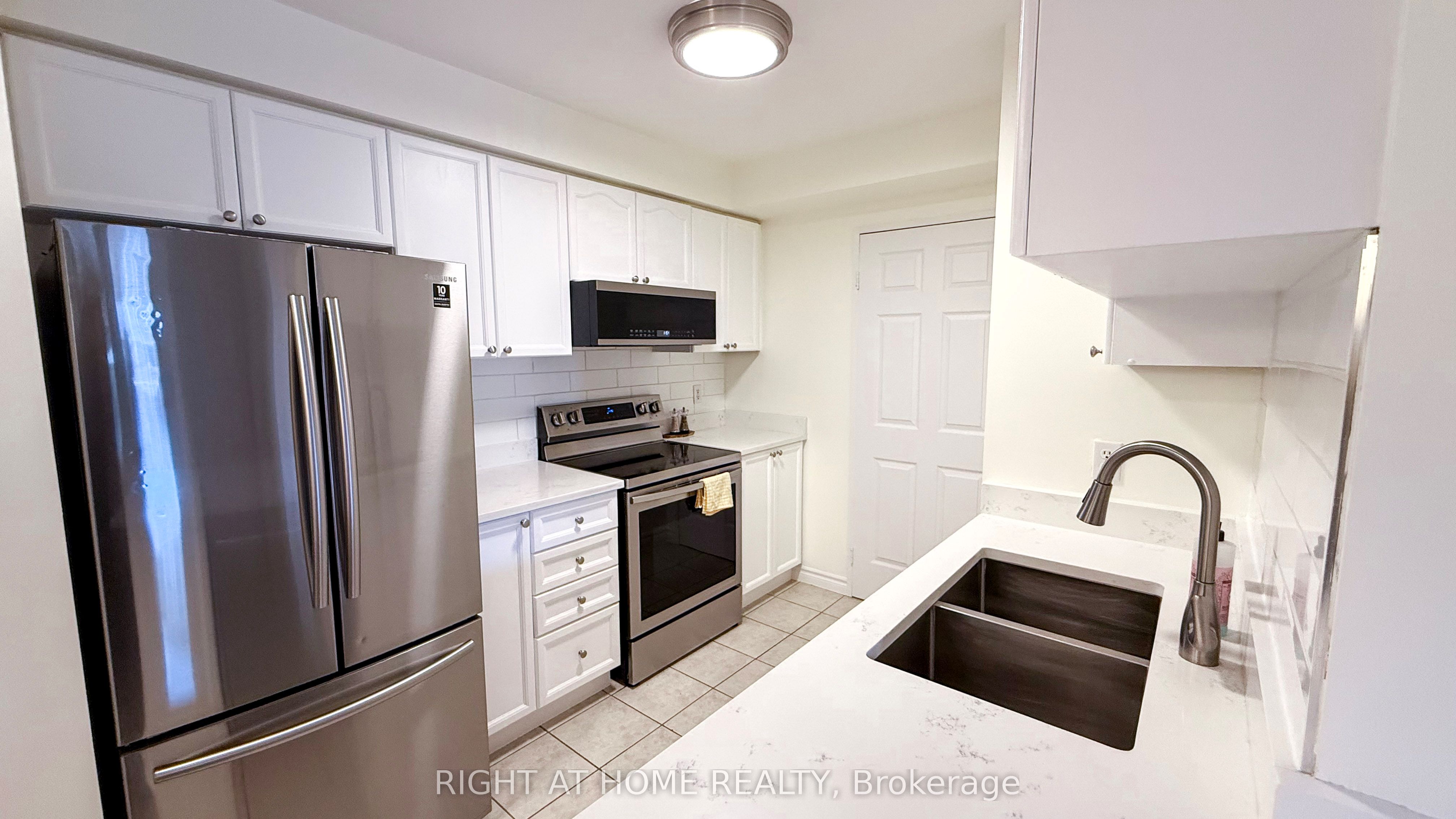 2300 Parkhaven Boulevard 308 Property Photo 13