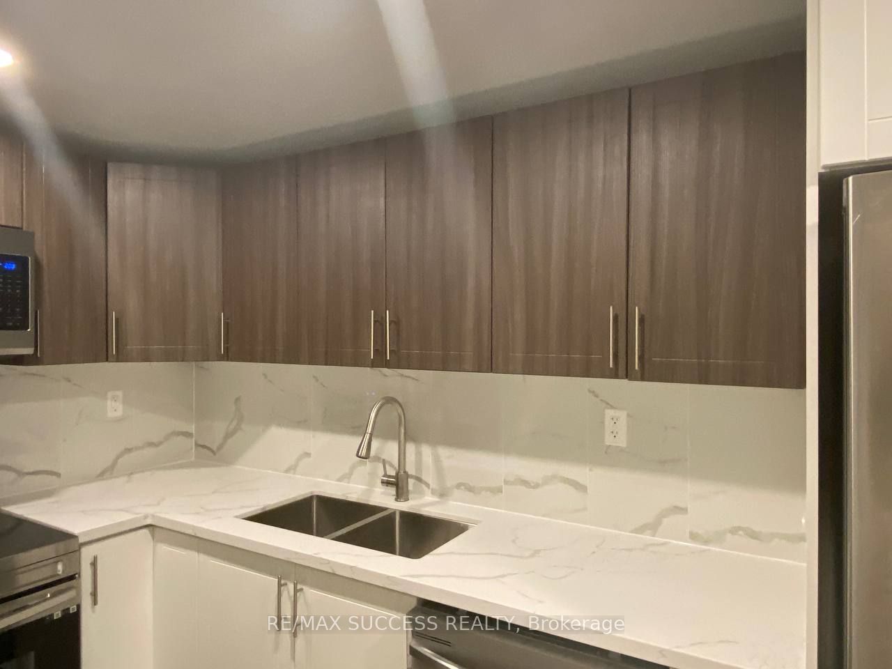 566 Yates Drive Lower Unit Property Photo 22