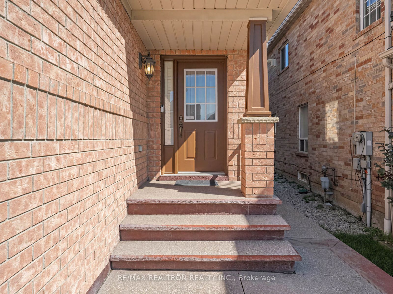 4841 Apple Blossom Circle Property Photo 3