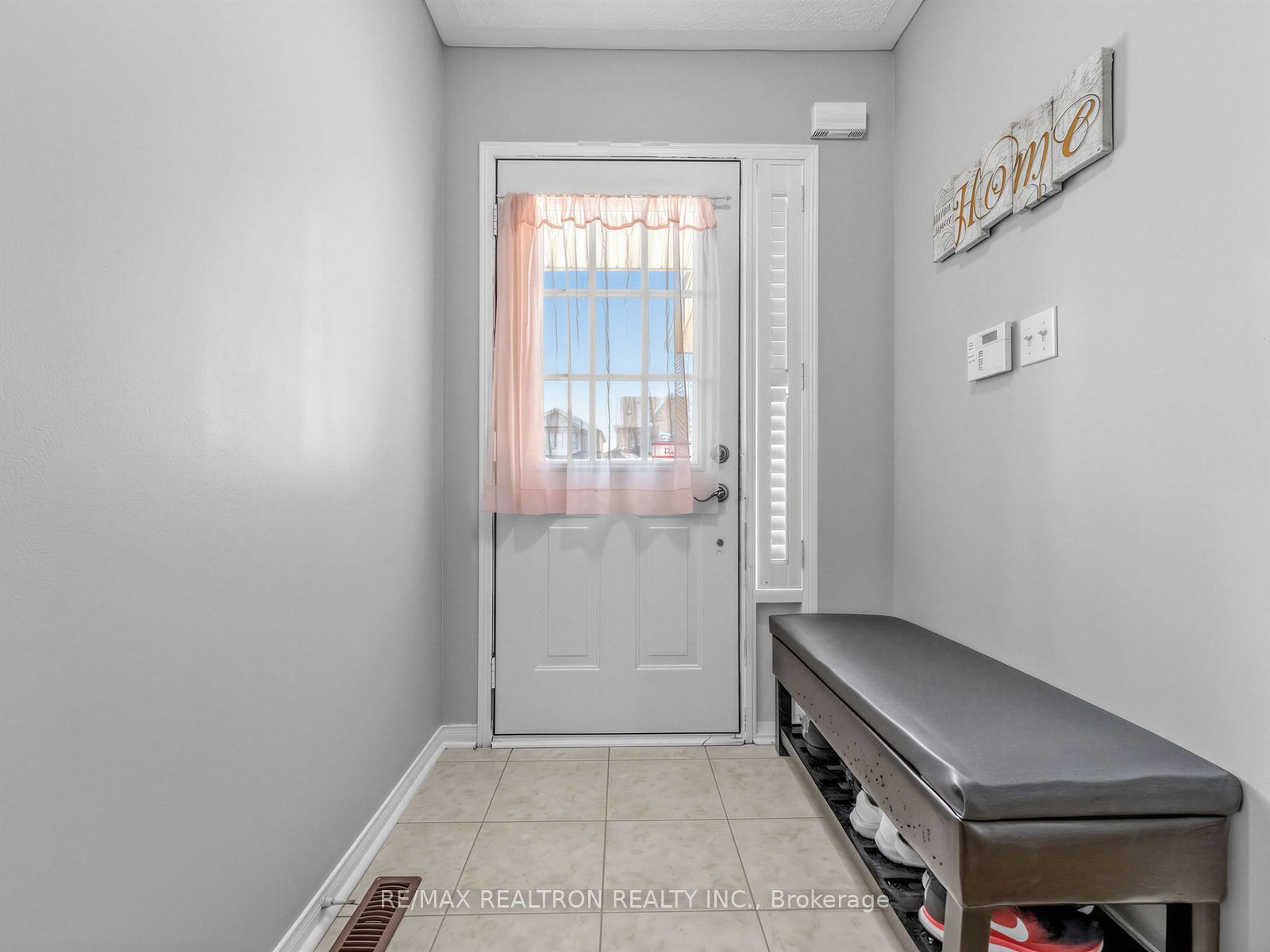 4841 Apple Blossom Circle Property Photo 4