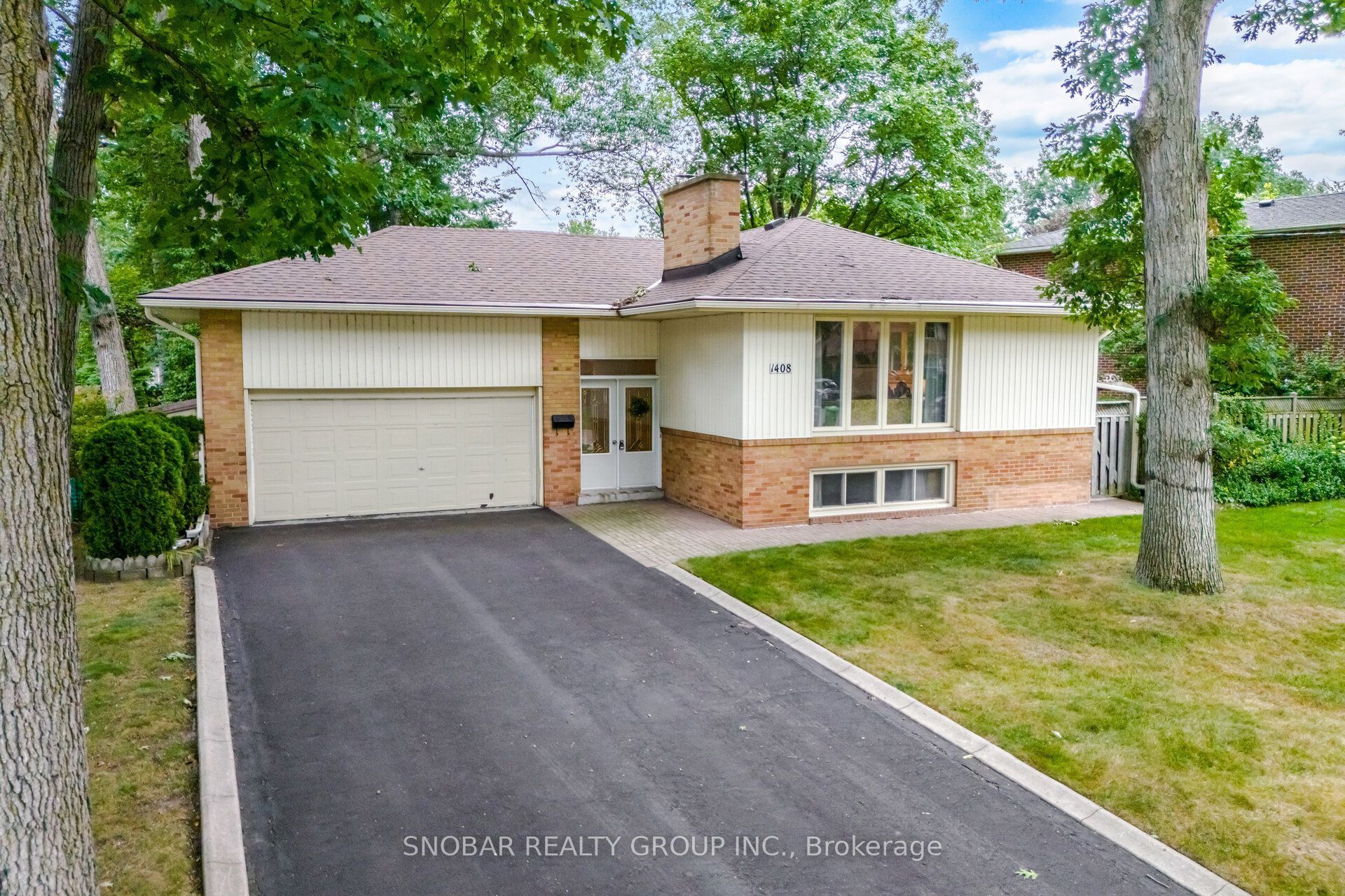 1408 Ballyclare Drive