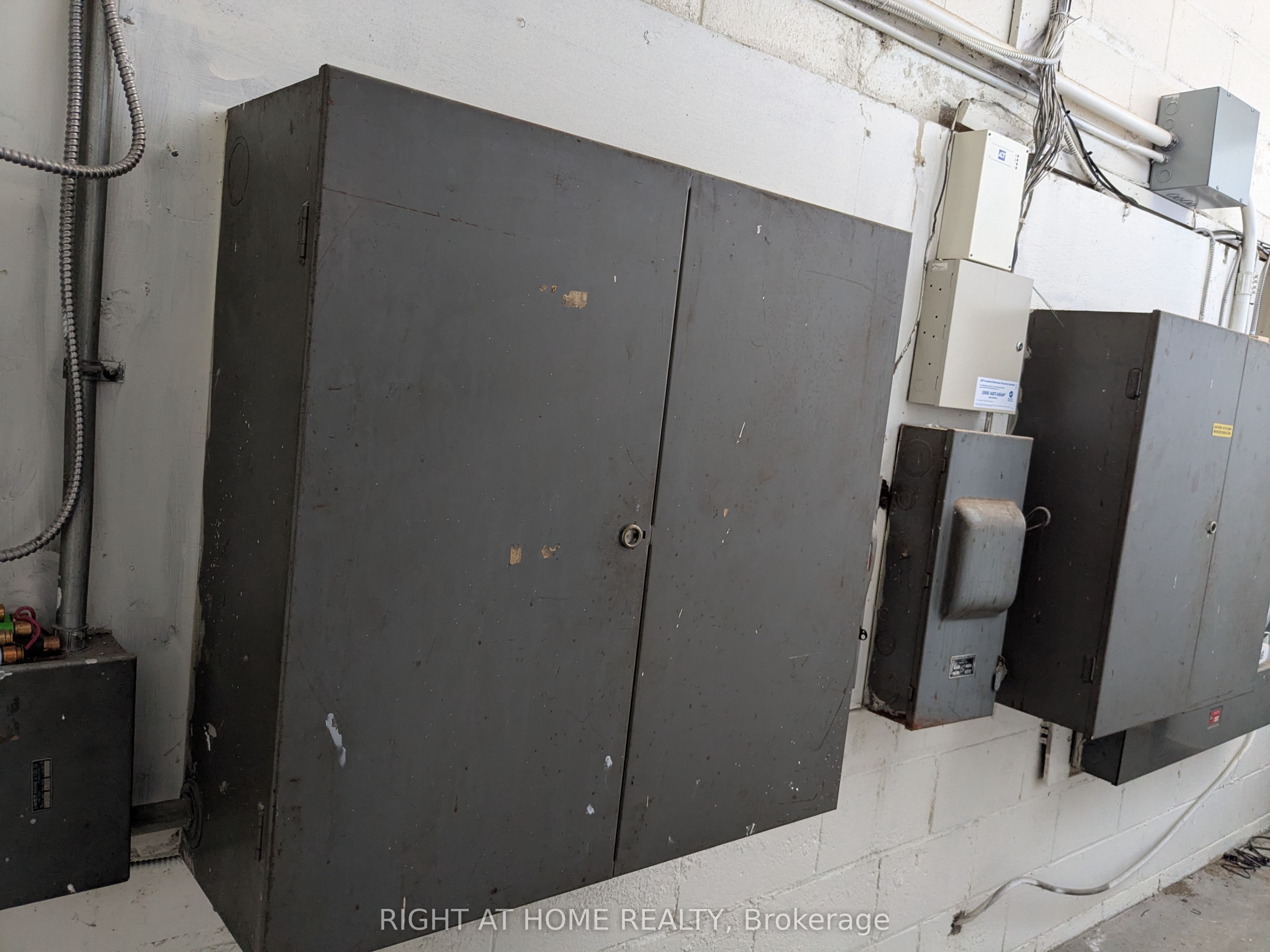 77 Densley Avenue Property Photo 4
