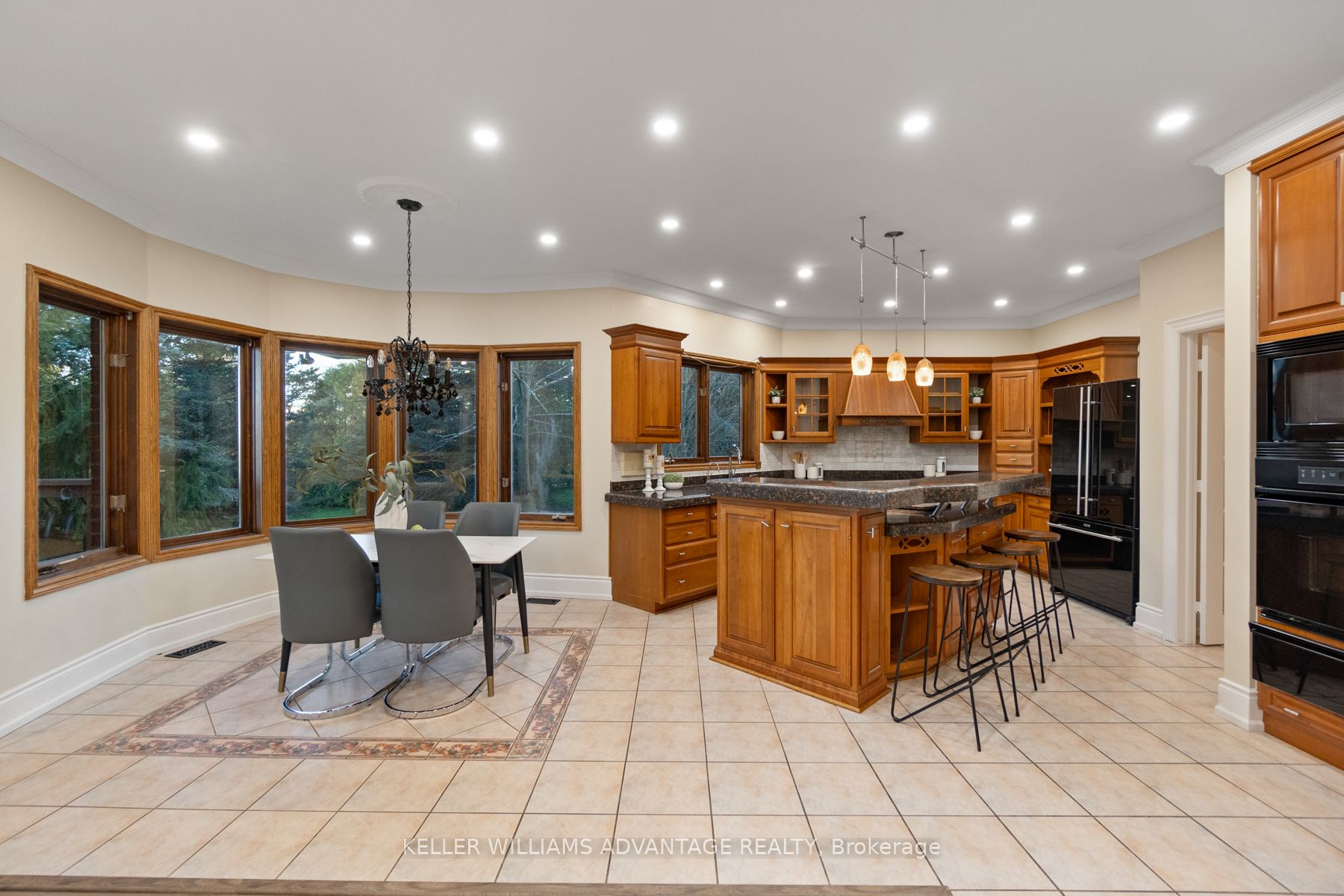 3100 30 Side Road Property Photo 12