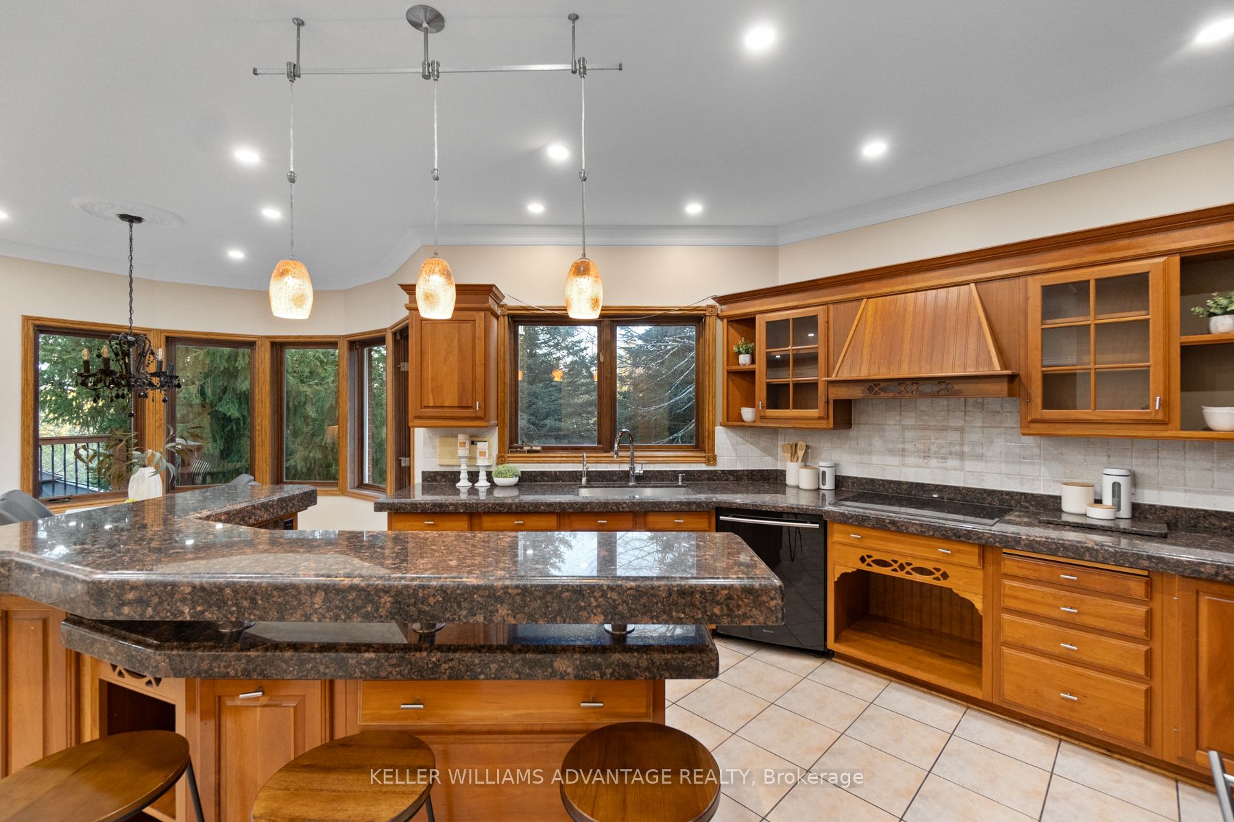 3100 30 Side Road Property Photo 17