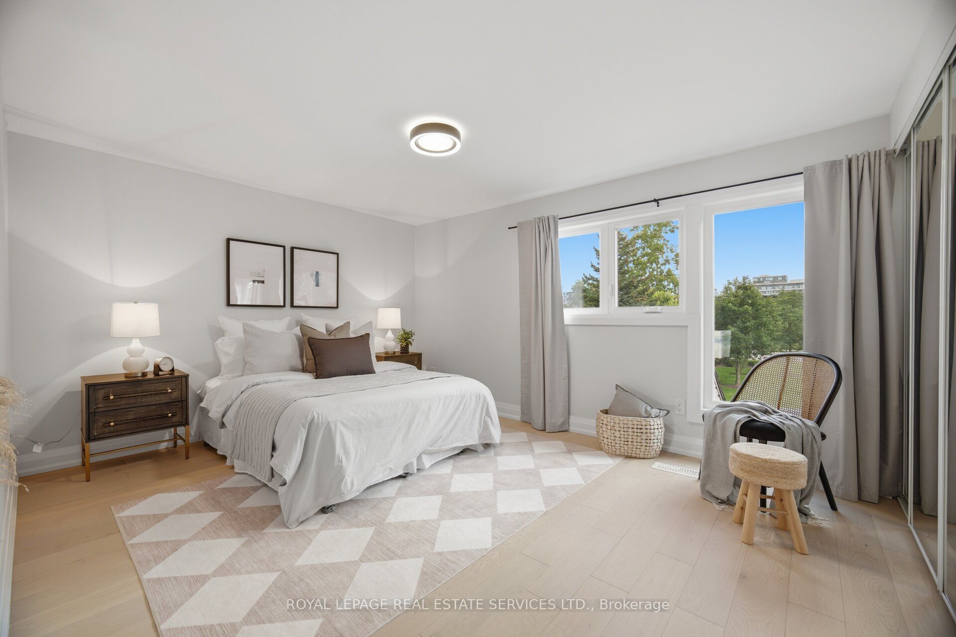 2411 Sovereign Street 17 Property Photo 14
