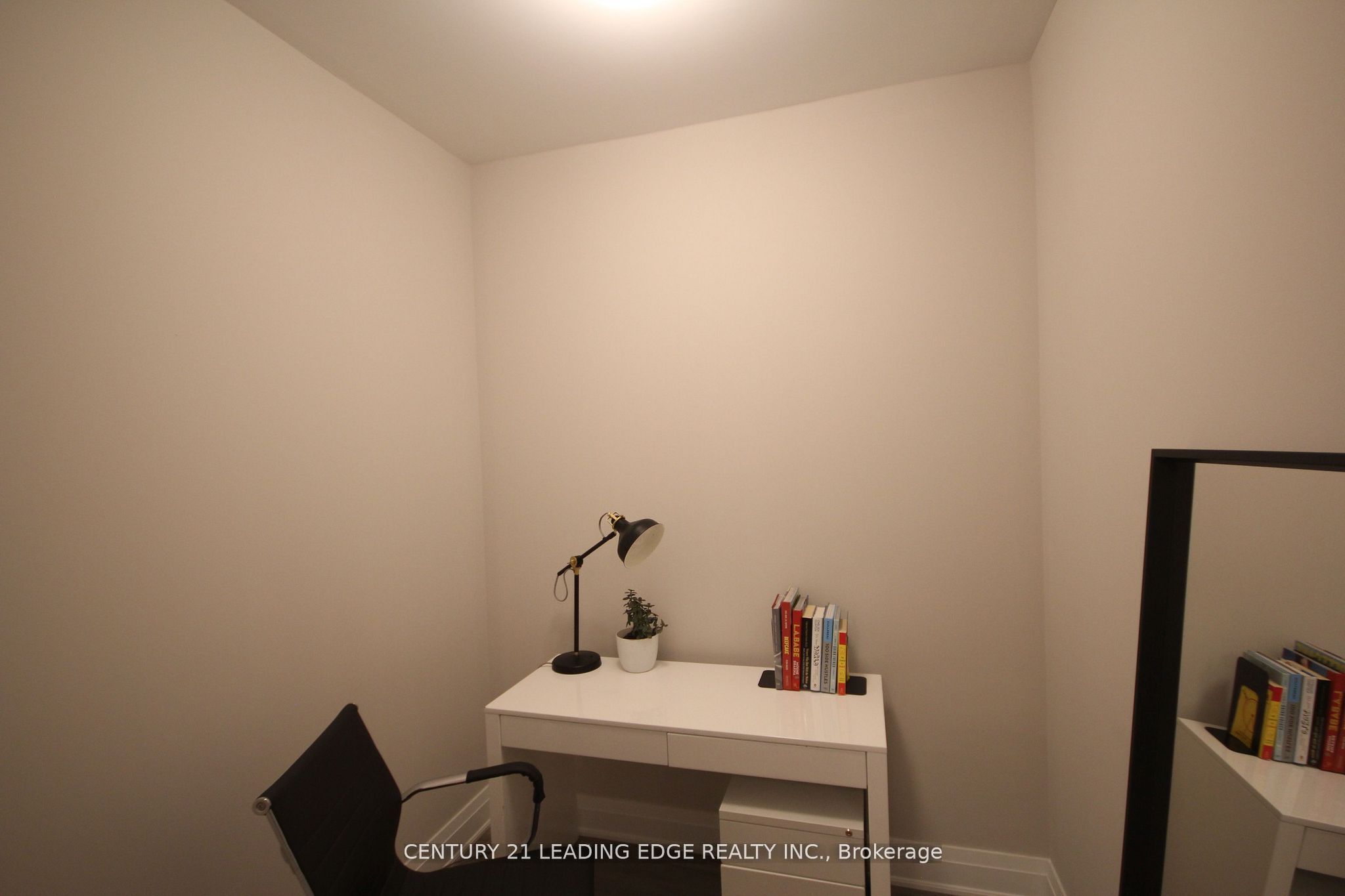 128 Grovewood Common 108 Property Photo 4