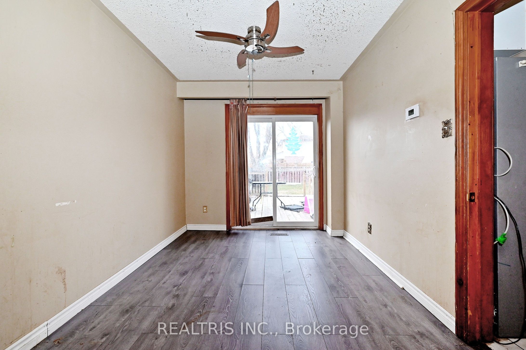 116 Sutherland Avenue Property Photo 9