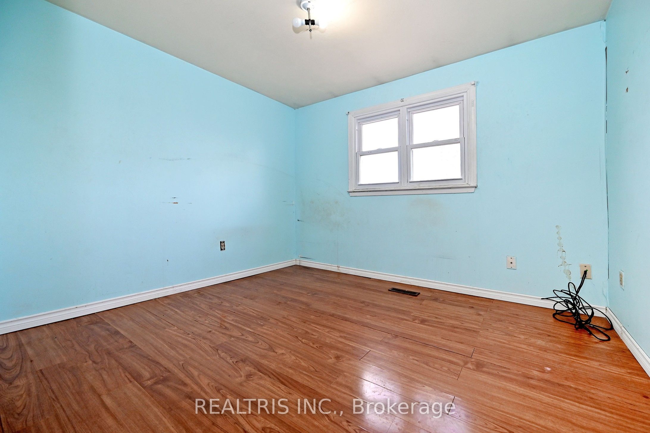 116 Sutherland Avenue Property Photo 16