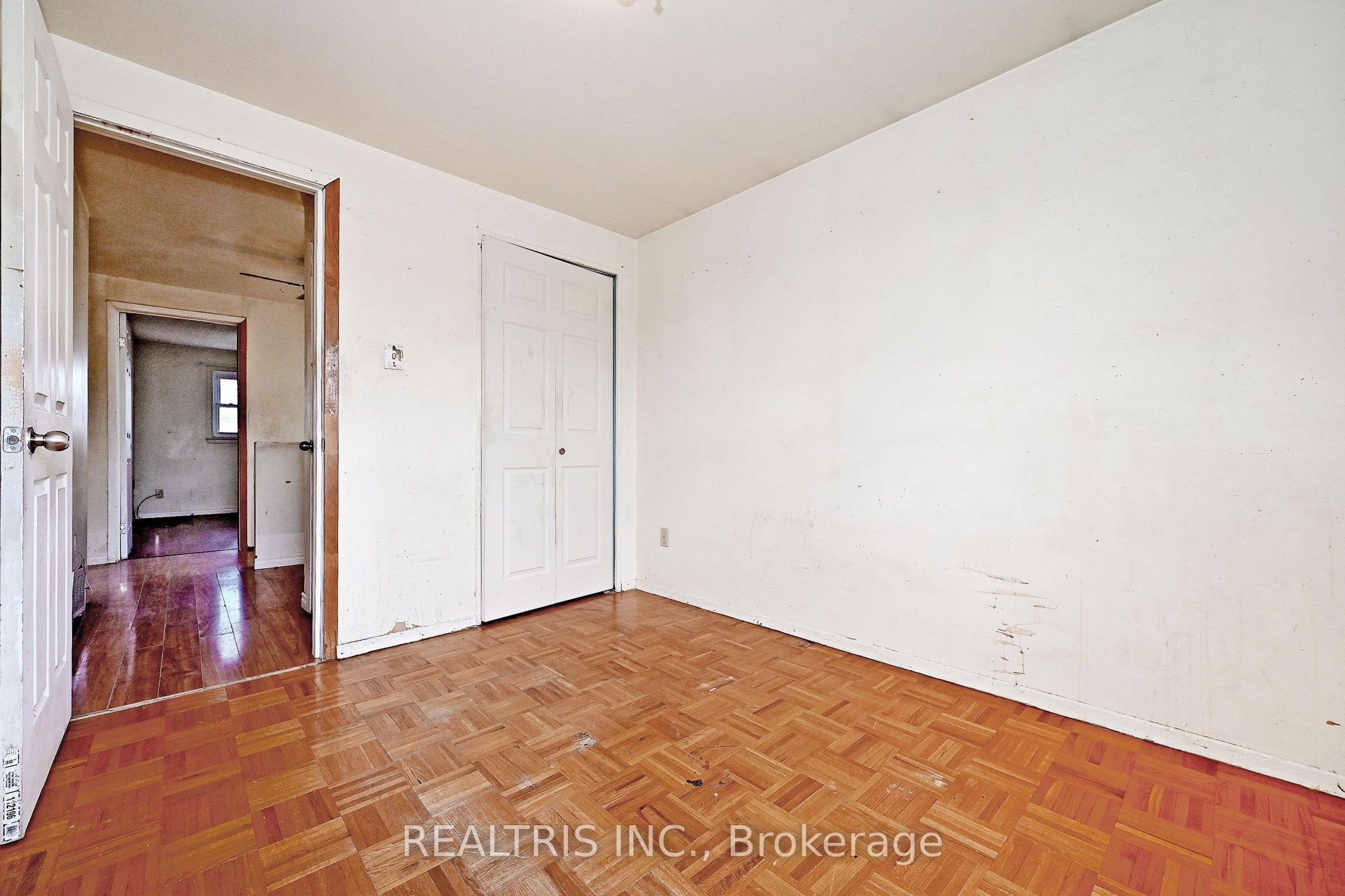 116 Sutherland Avenue Property Photo 18