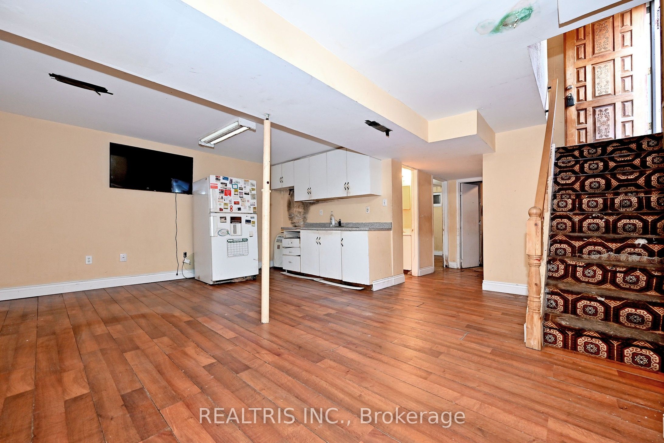116 Sutherland Avenue Property Photo 22