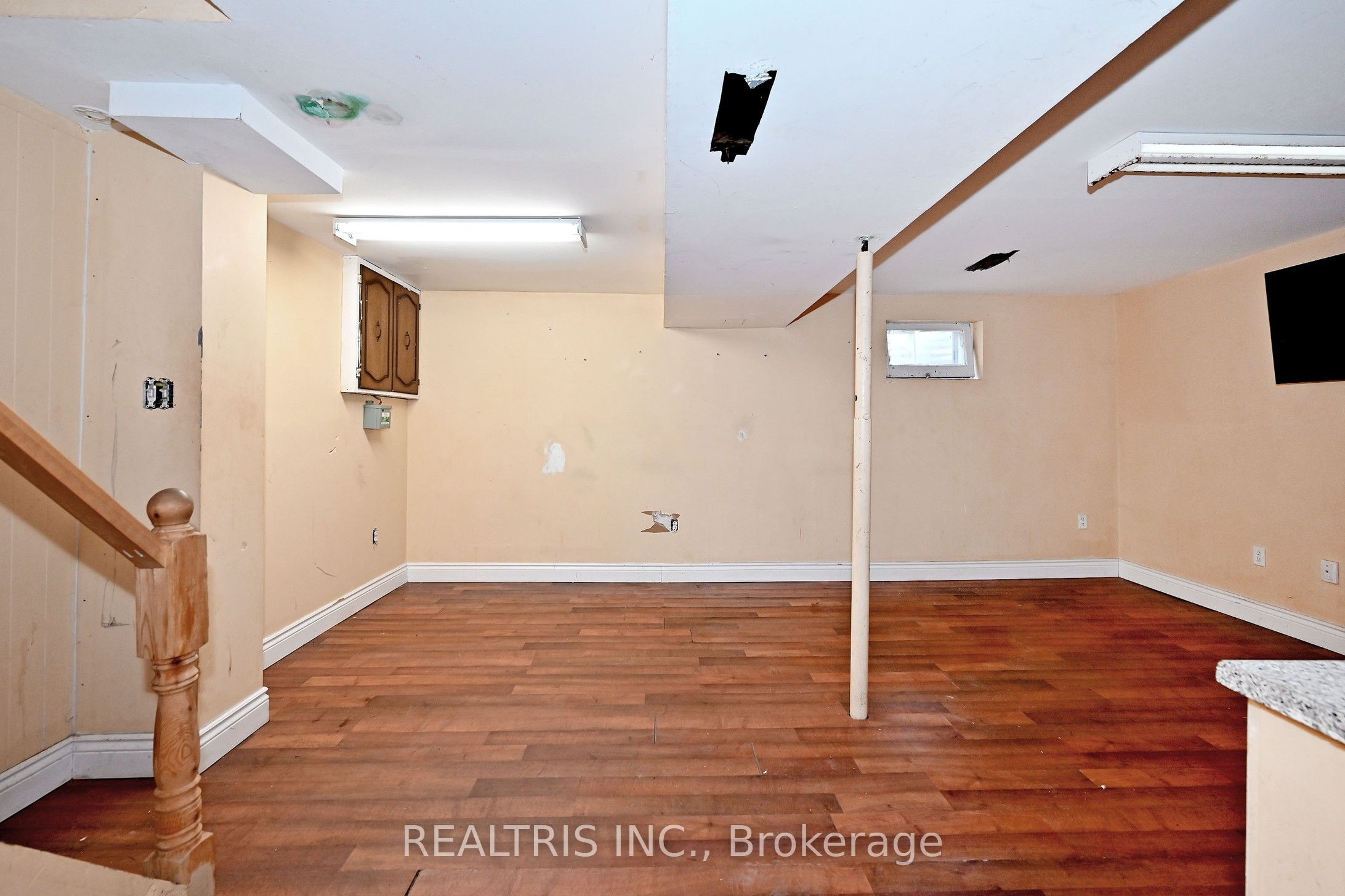 116 Sutherland Avenue Property Photo 24
