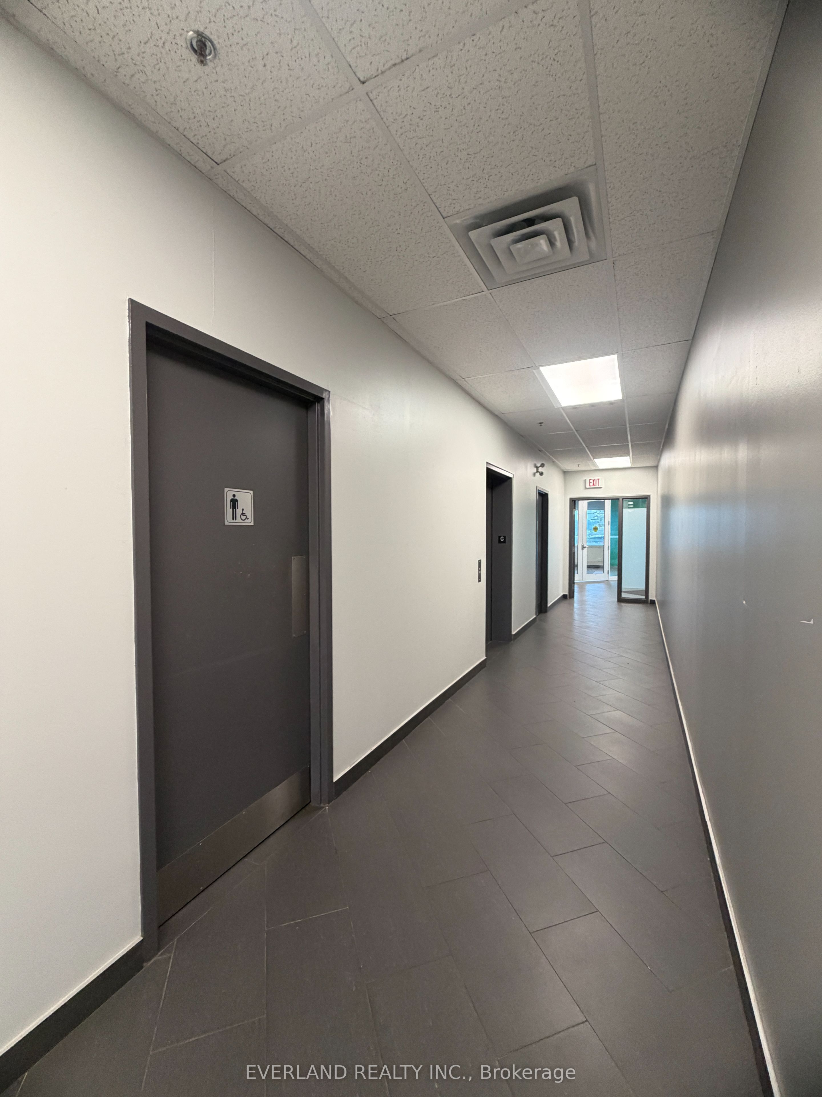 1450 Appleby Line 2c Property Photo 4