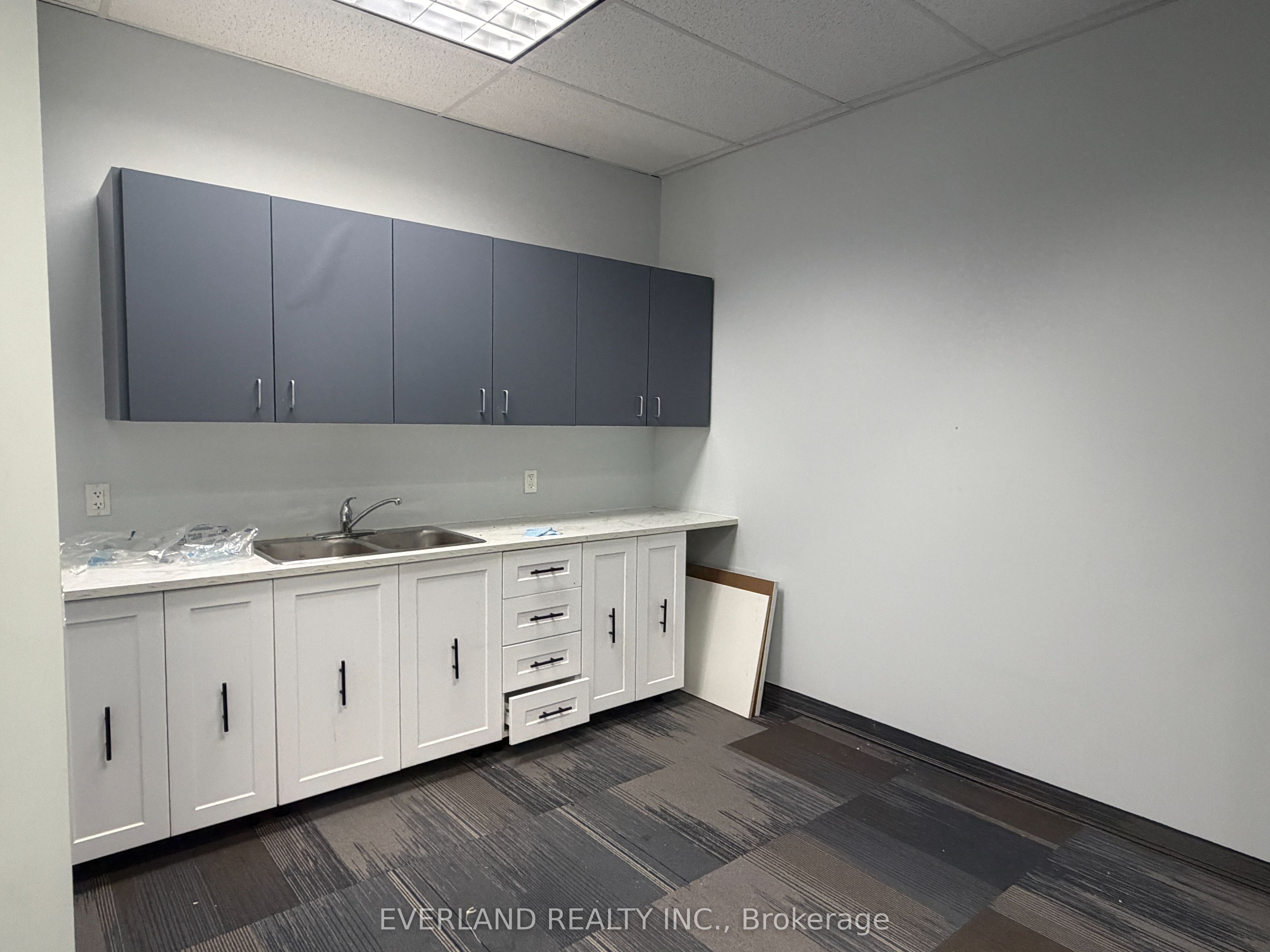 1450 Appleby Line 2c Property Photo 6