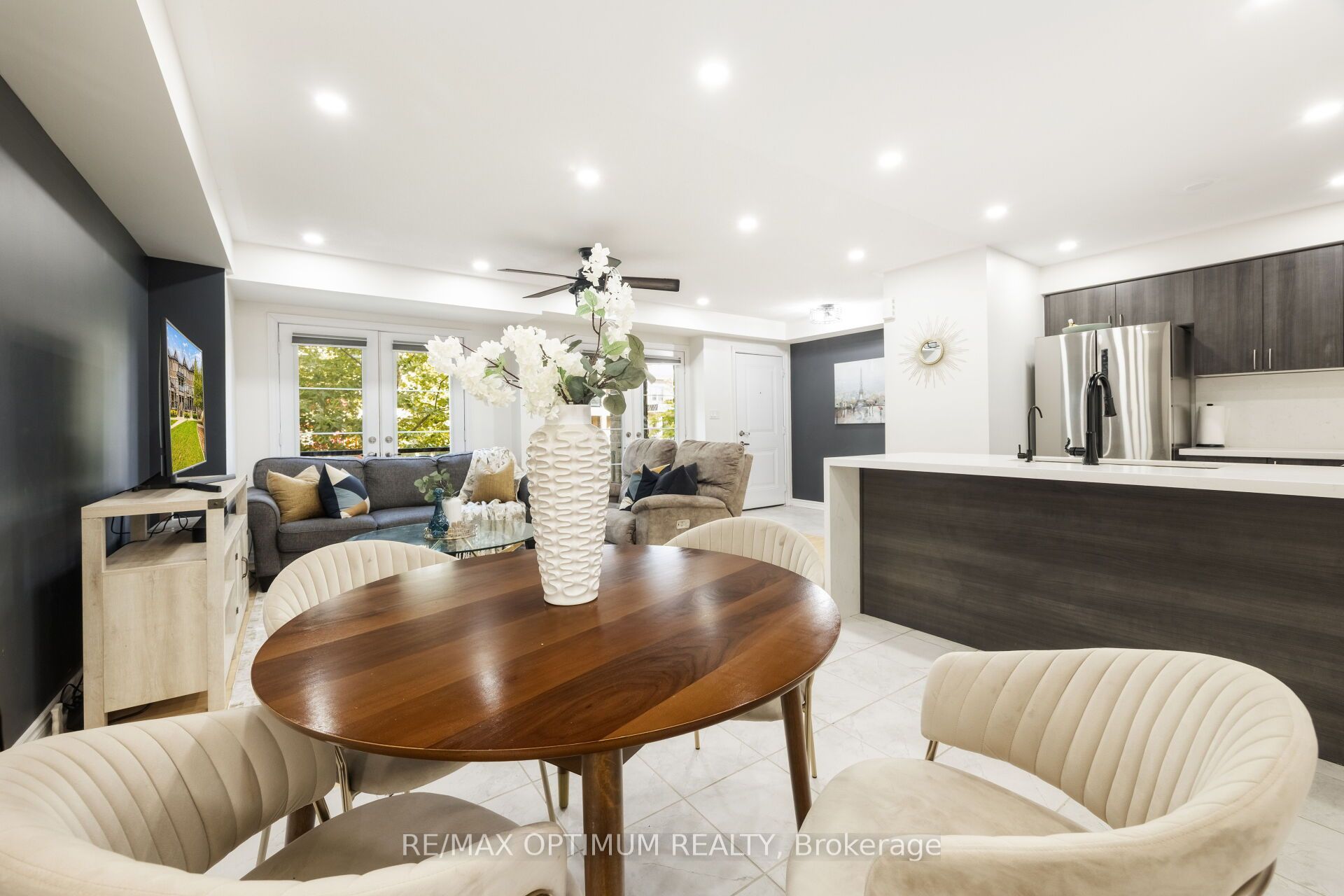 200 Veterans Drive 160 Property Photo 1