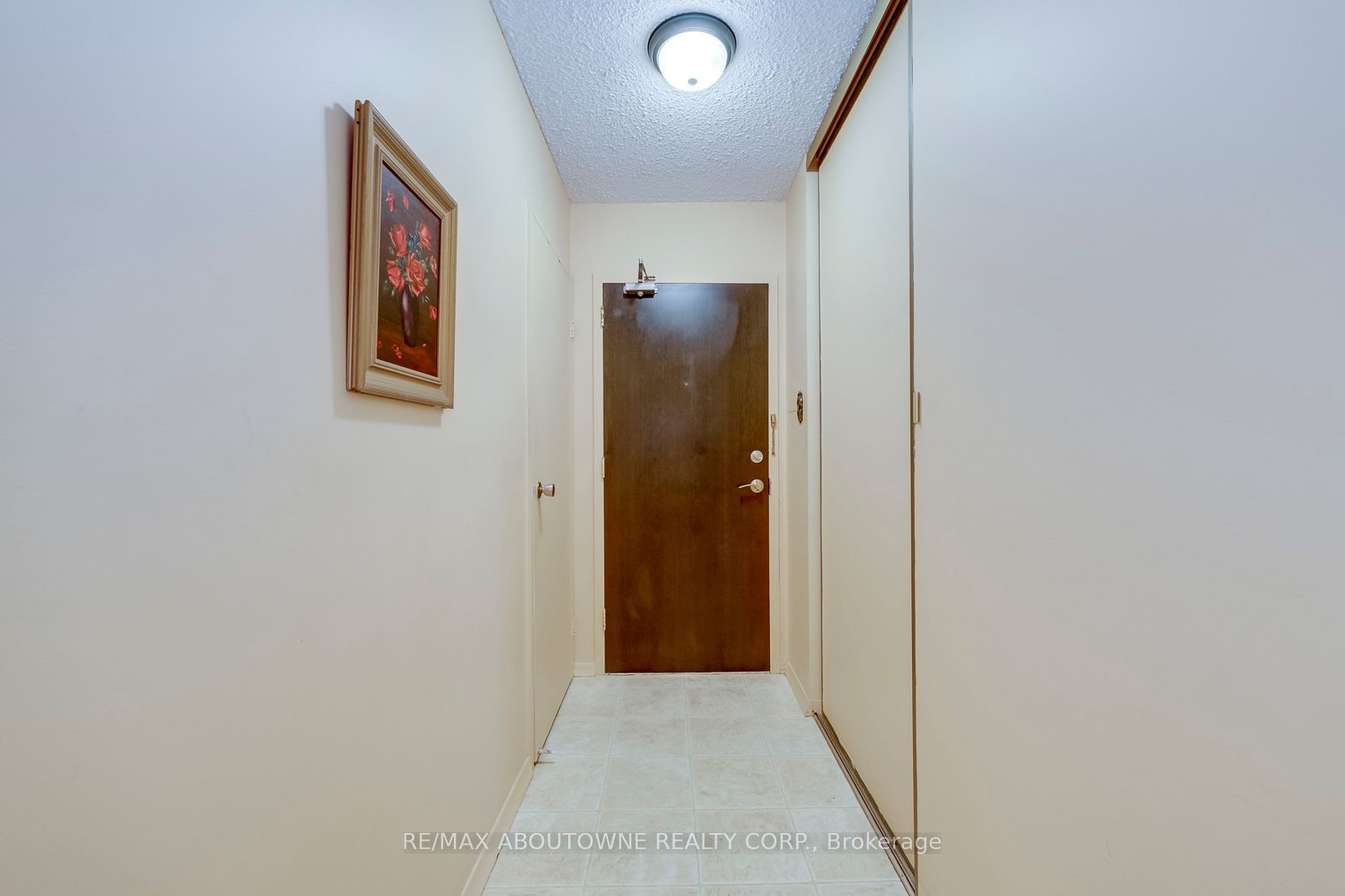 212 Kerr Street 906 Property Photo 15