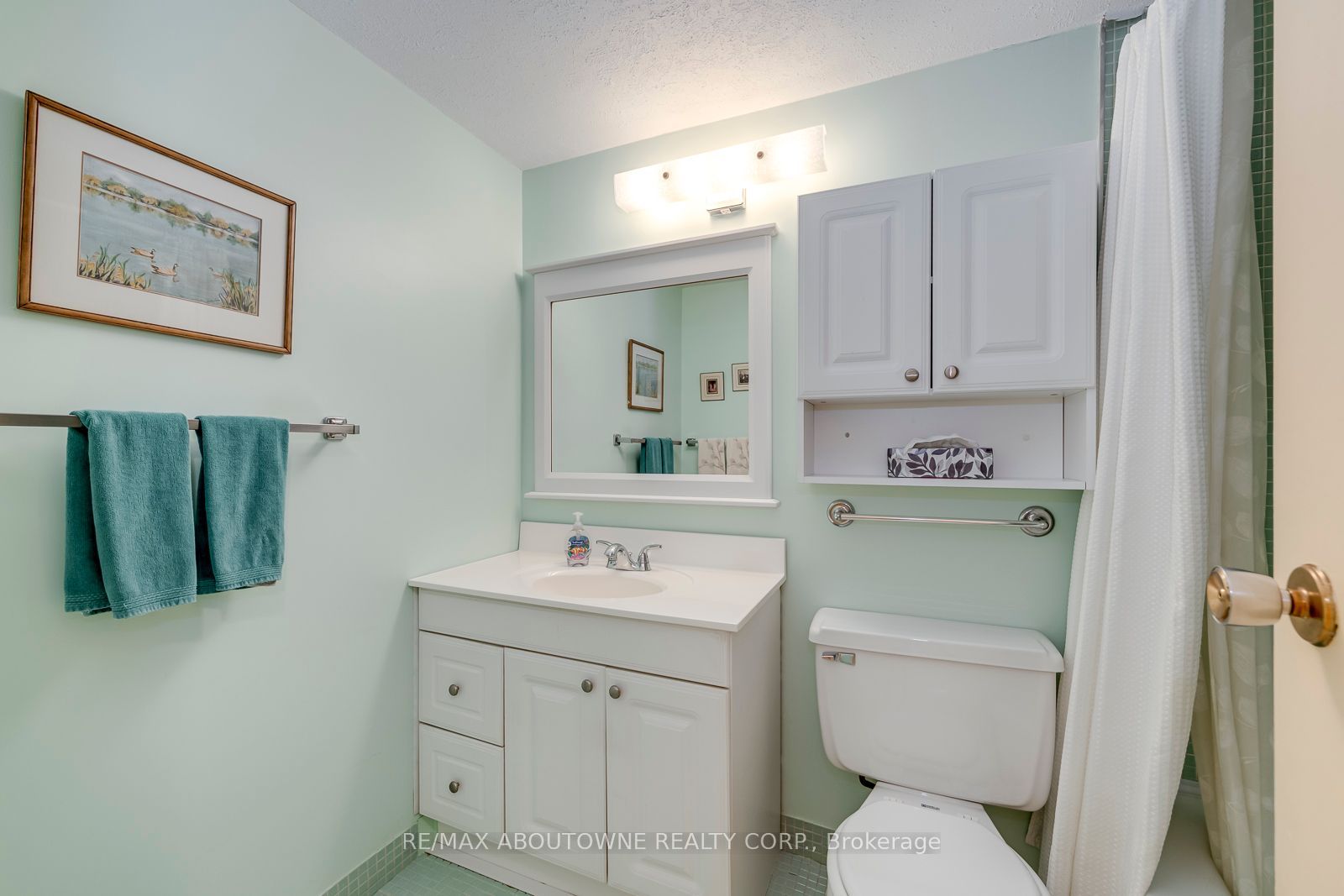 212 Kerr Street 906 Property Photo 40