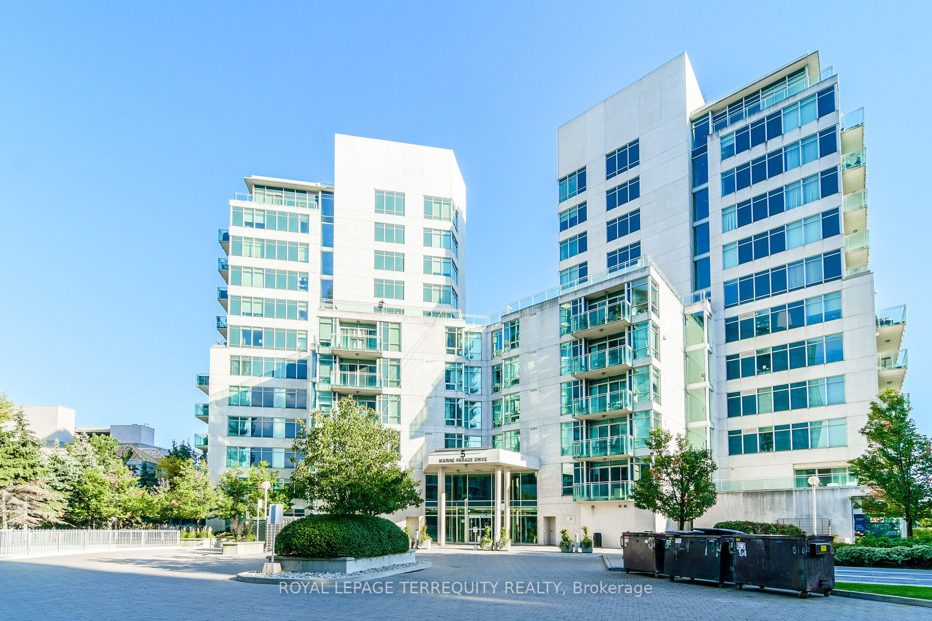 5 Marine Parade Drive 911 Property Photo 1