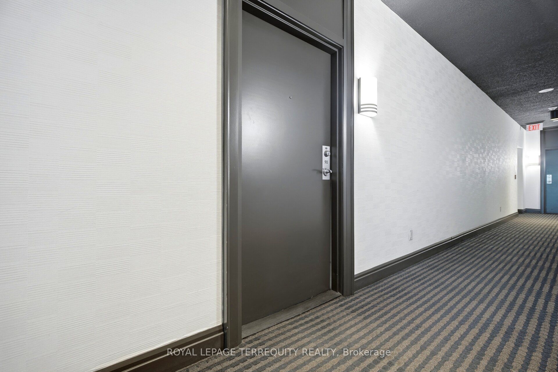 5 Marine Parade Drive 911 Property Photo 6