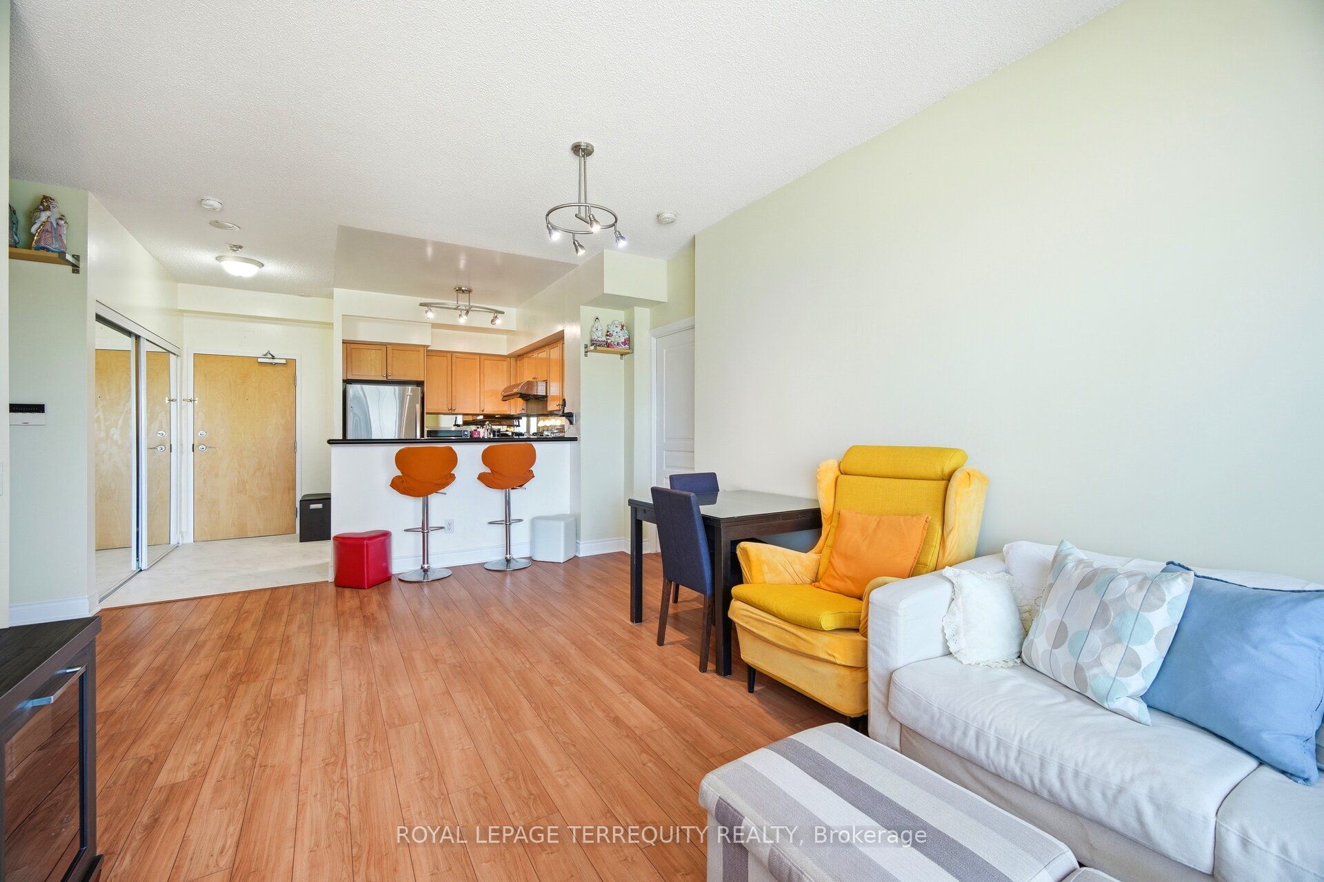 5 Marine Parade Drive 911 Property Photo 16