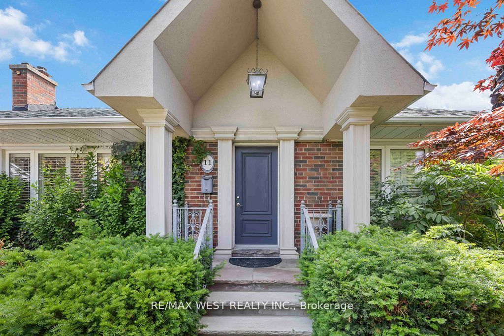 11 Duval Drive Property Photo 1