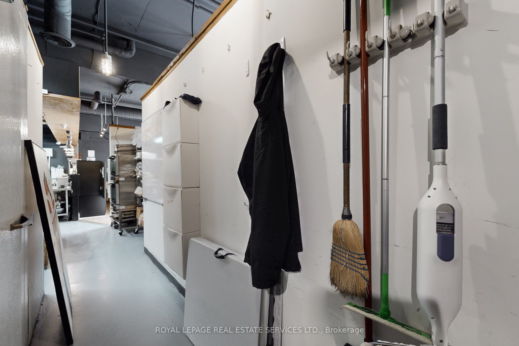 399 Elizabeth Street 6 Property Photo 28
