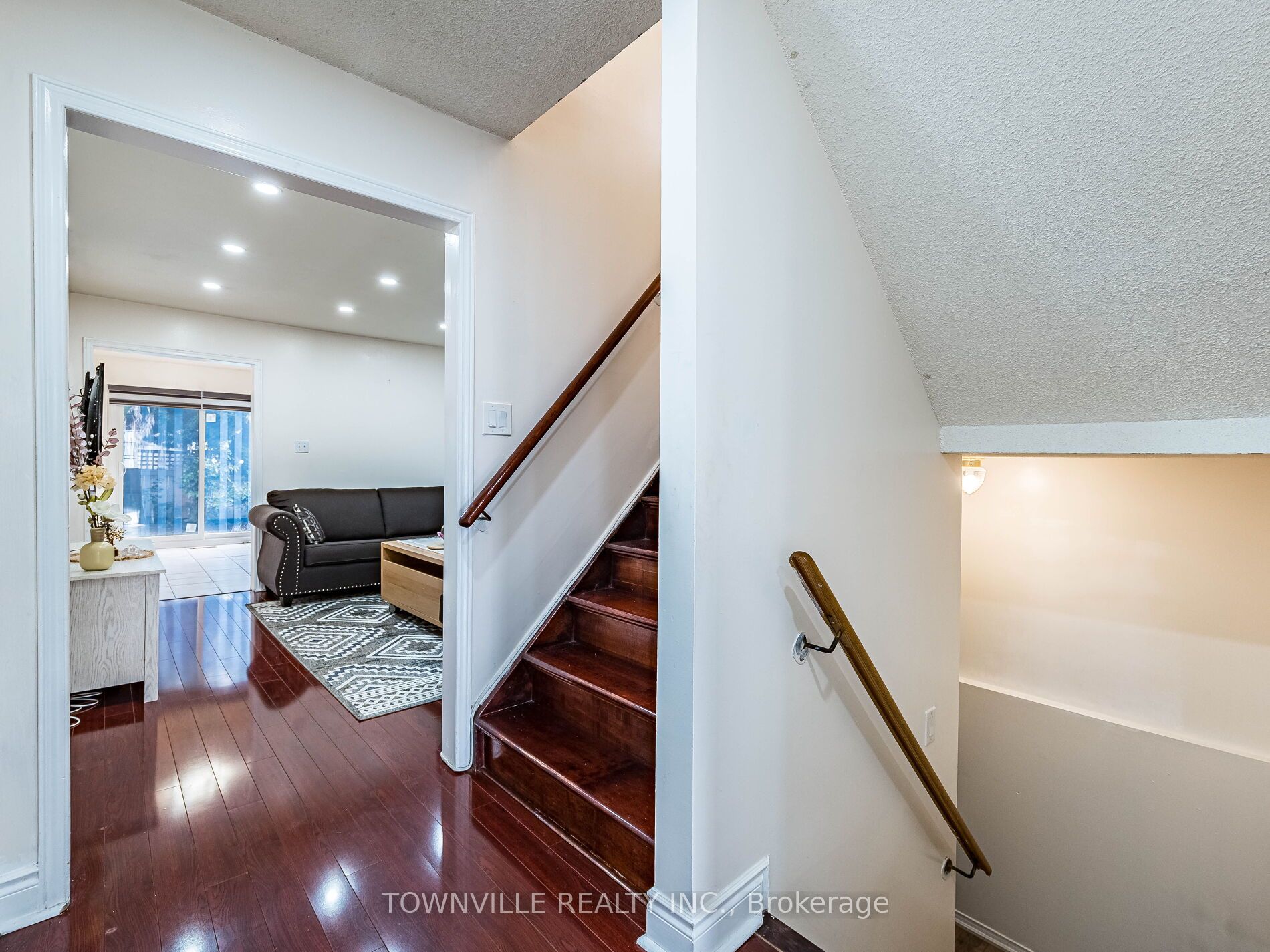 63 Ural Circle Property Photo 3