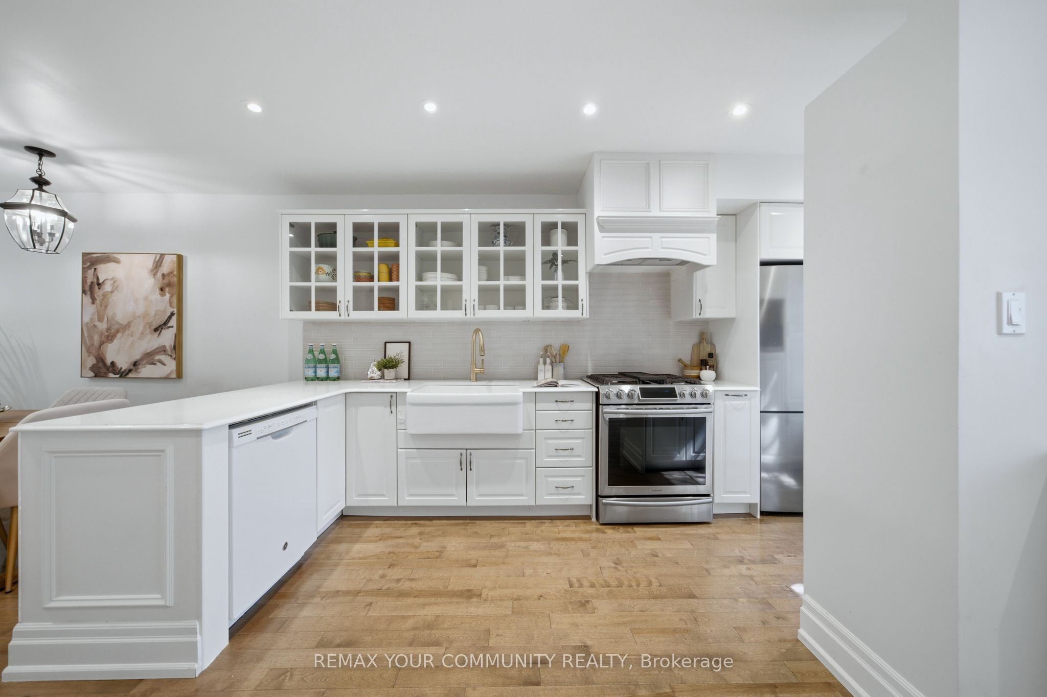 180 Manitoba Street 3 Property Photo 4