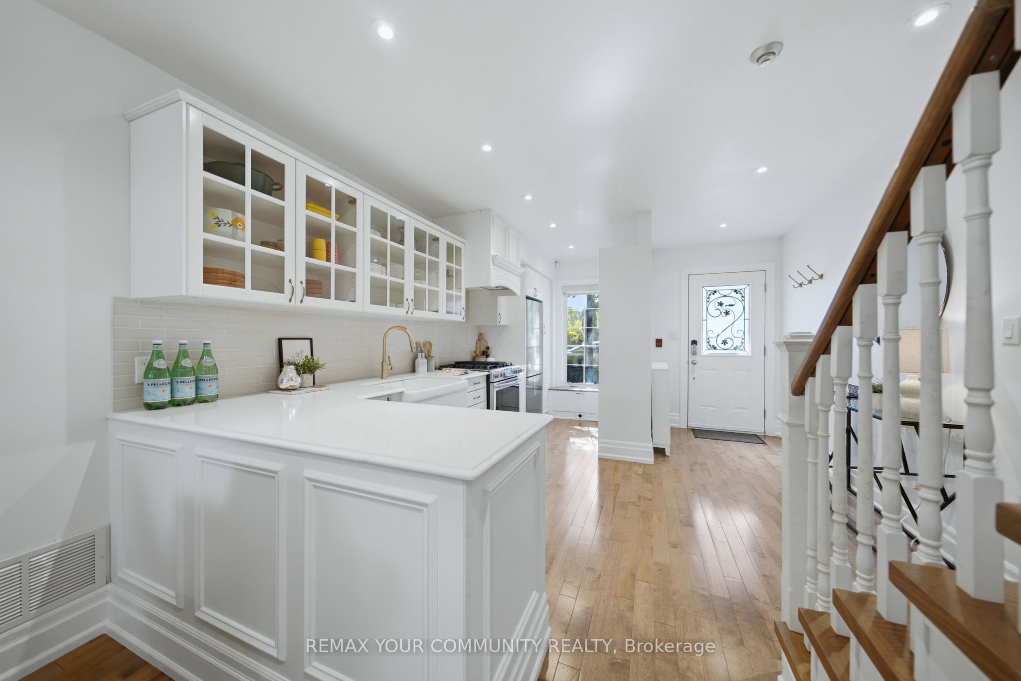 180 Manitoba Street 3 Property Photo 5