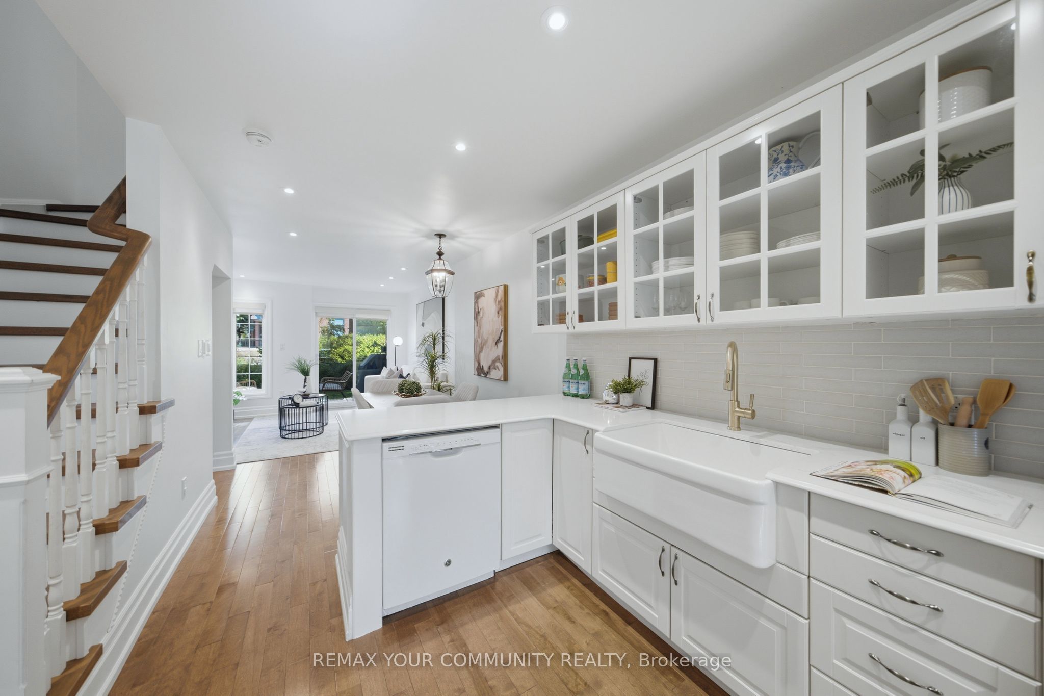 180 Manitoba Street 3 Property Photo 7