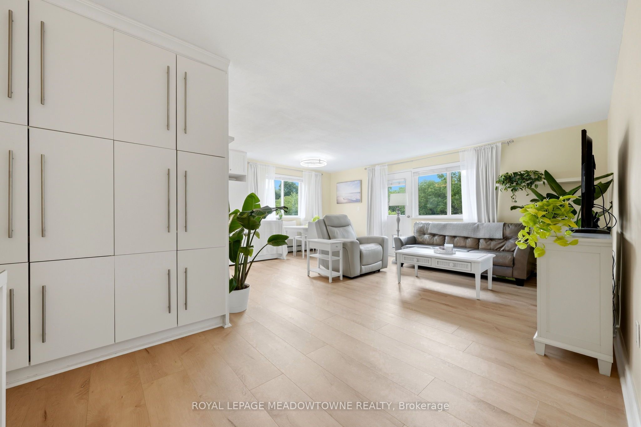 49 Park Avenue 301 Property Photo 2