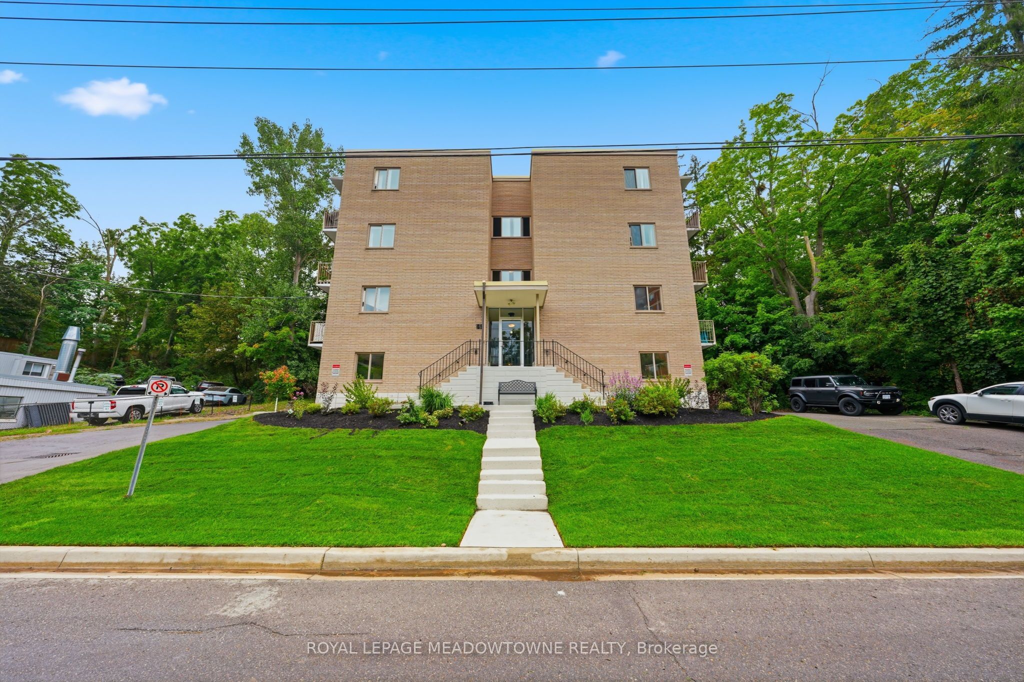49 Park Avenue 301 Property Photo 3