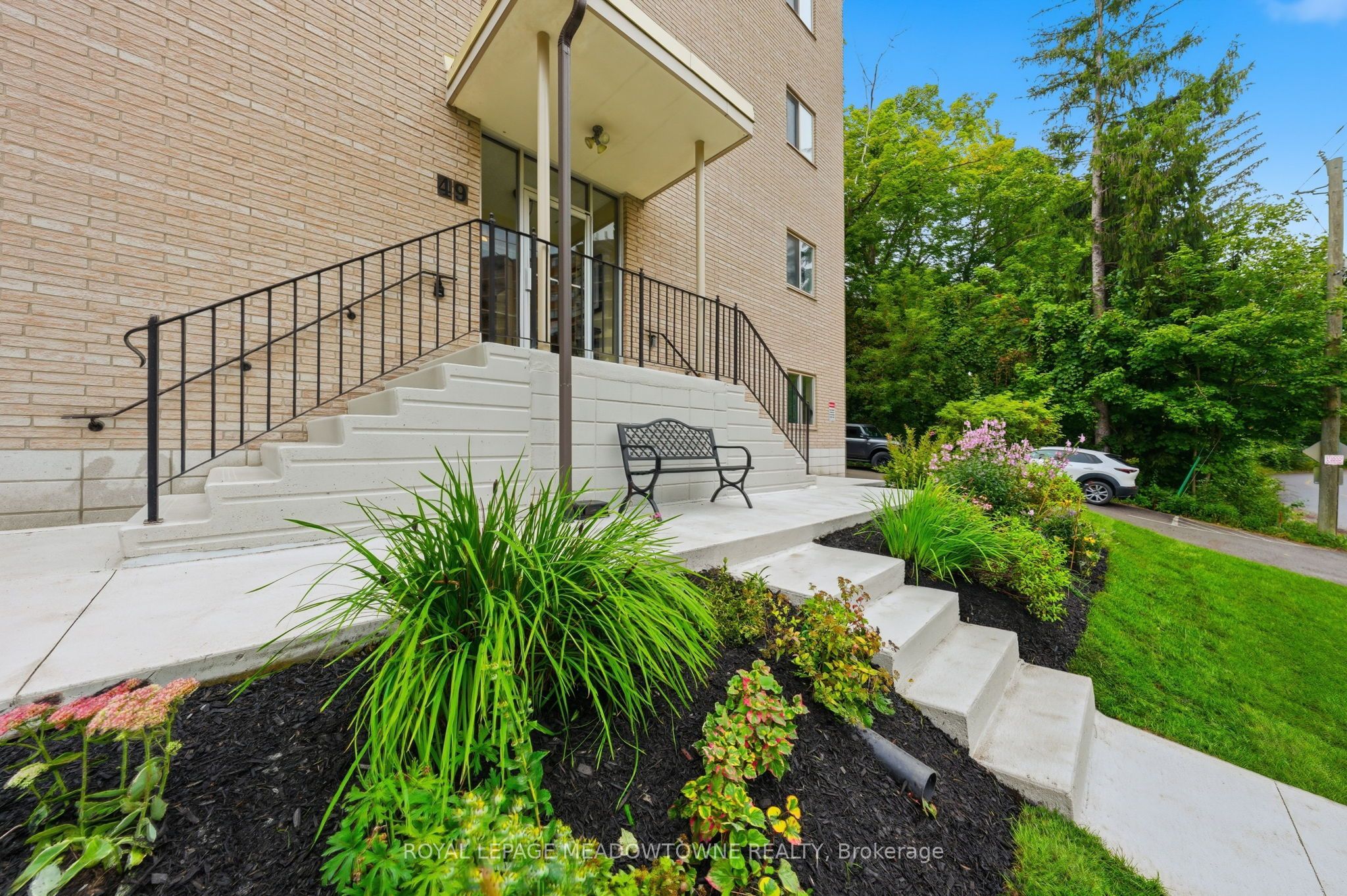 49 Park Avenue 301 Property Photo 3