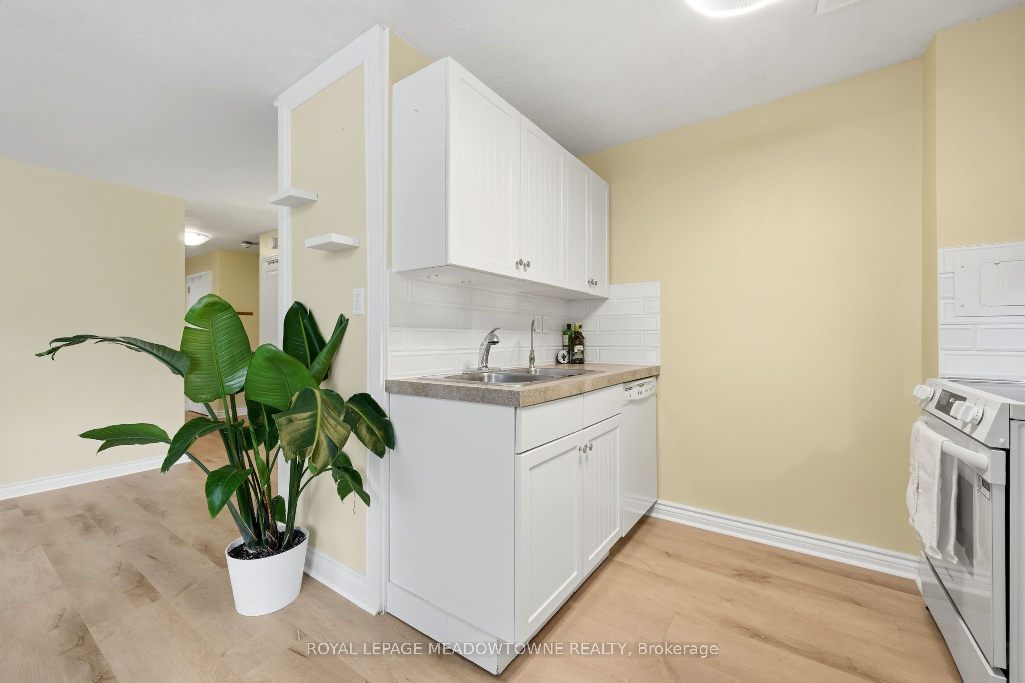 49 Park Avenue 301 Property Photo 17