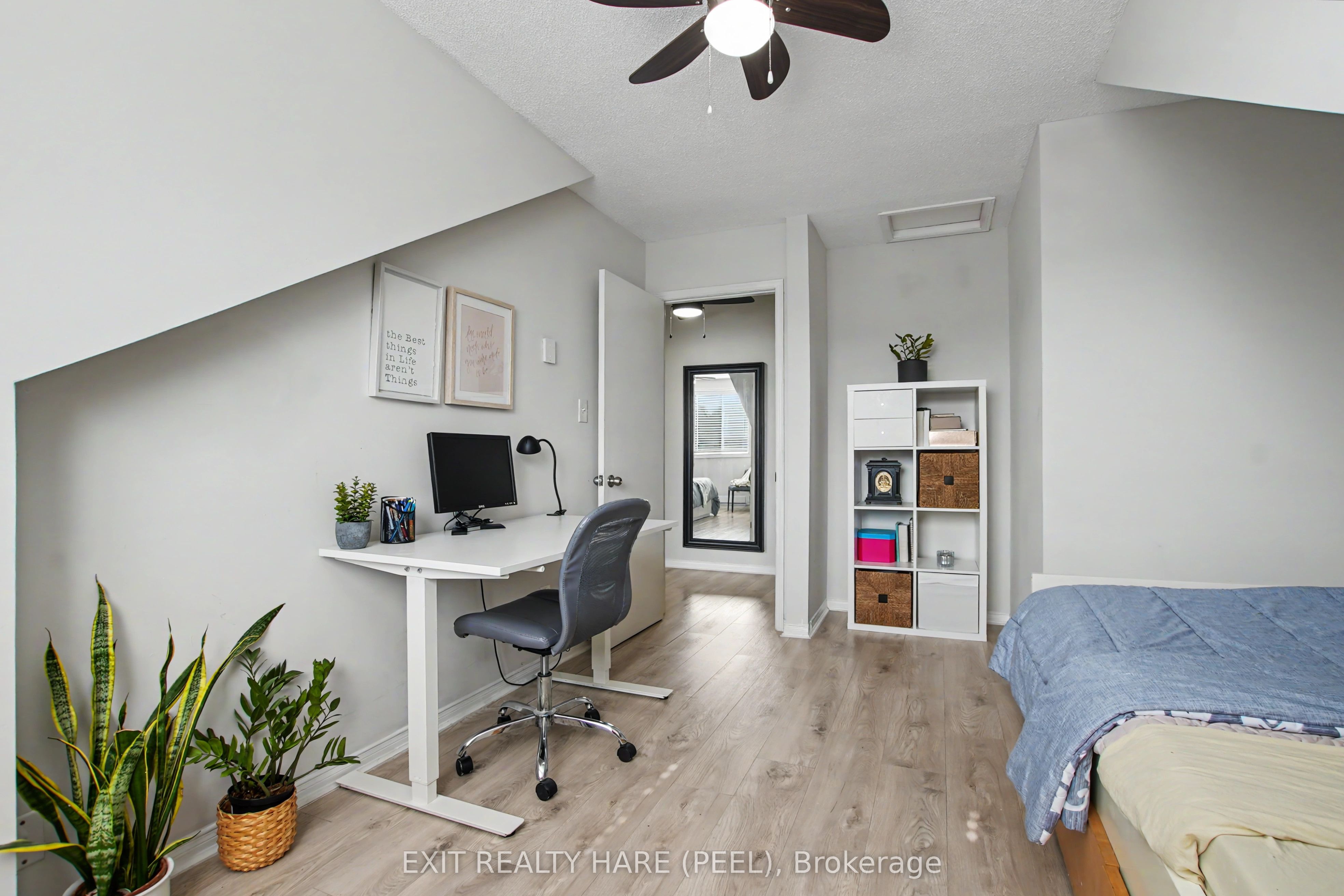 90 Lawrence Avenue 93 Property Photo 19