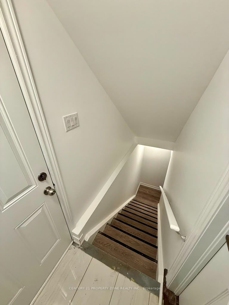 41 Hashmi Place Bsmt Property Photo 6