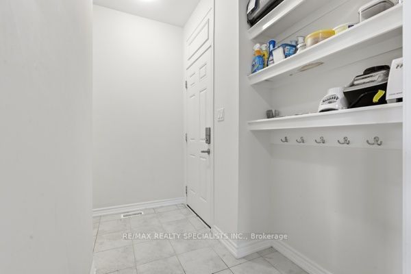 542 Remembrance Road Property Photo 16