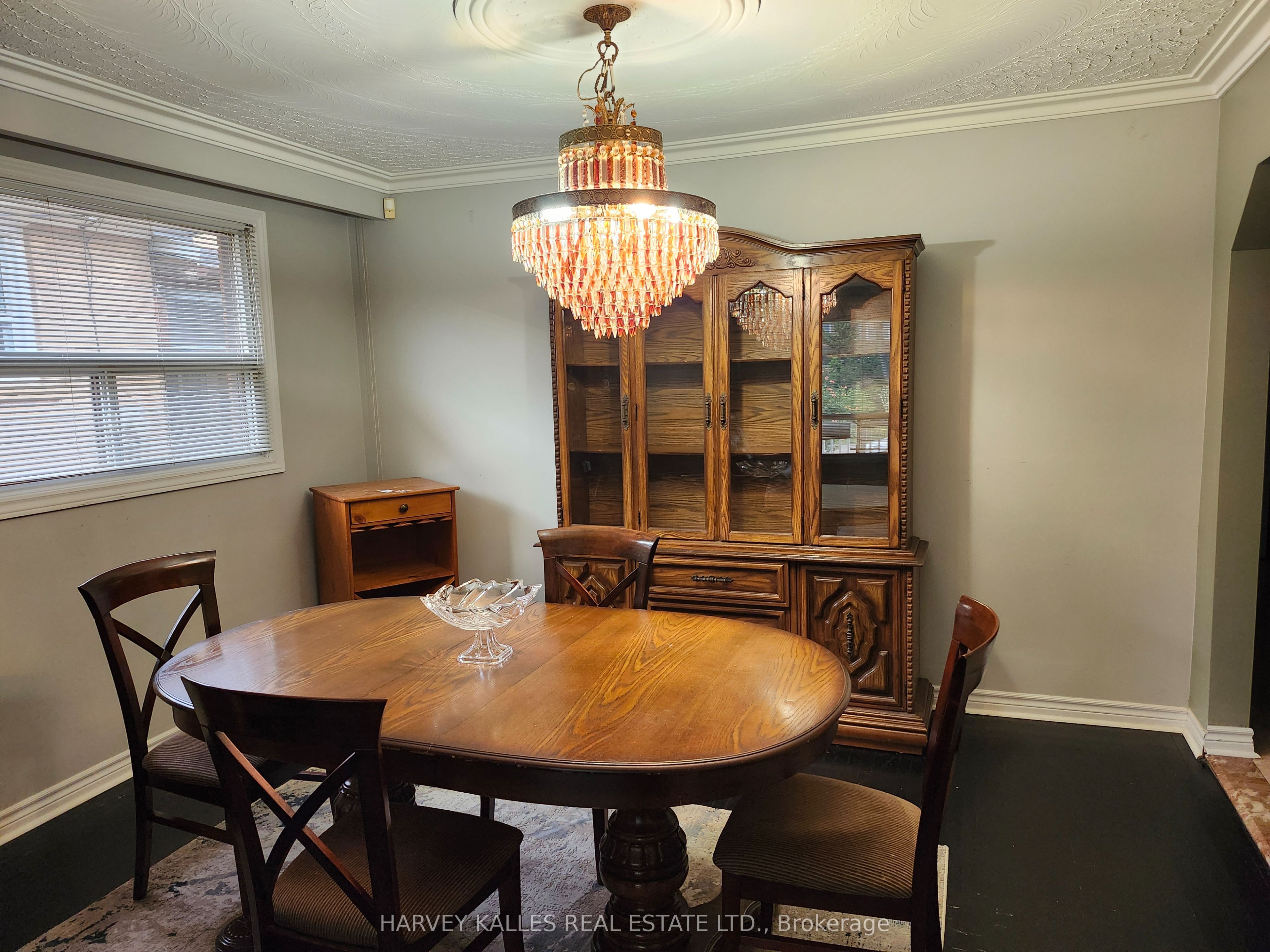 2379 Hensall Street Property Photo 8