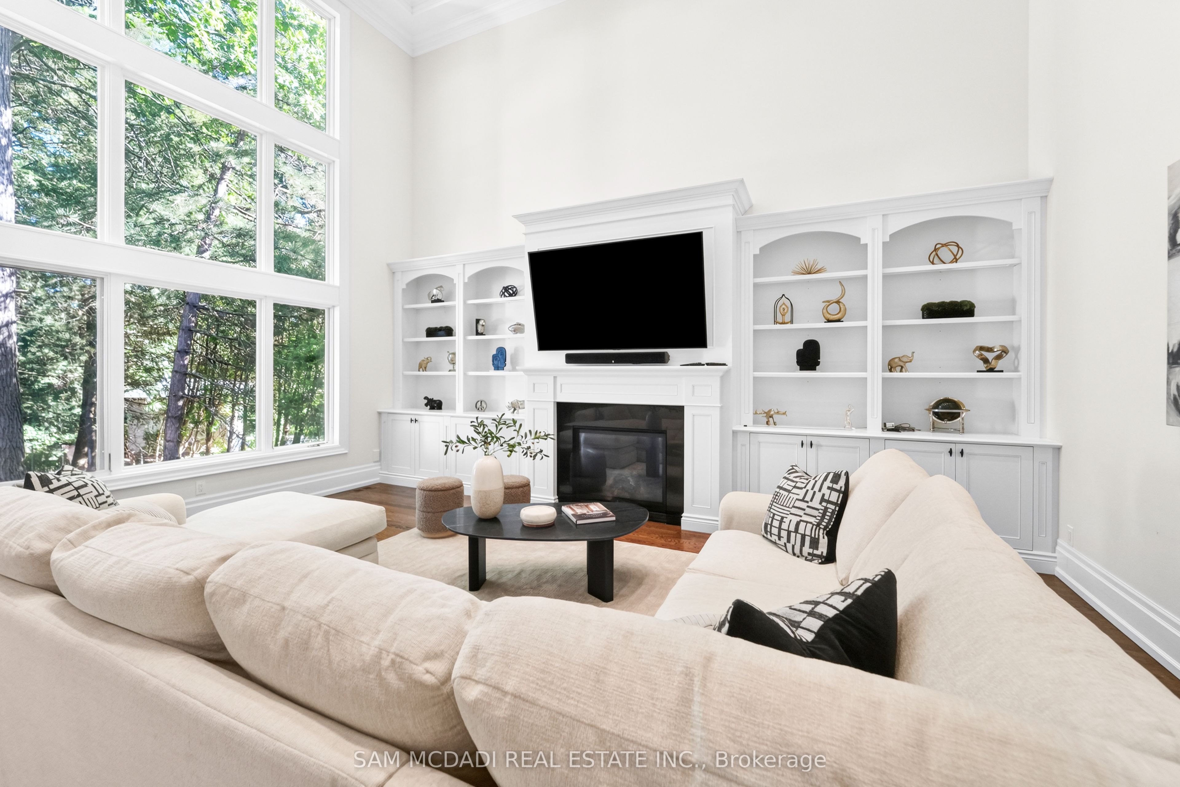 1578 Spring Road Property Photo 9
