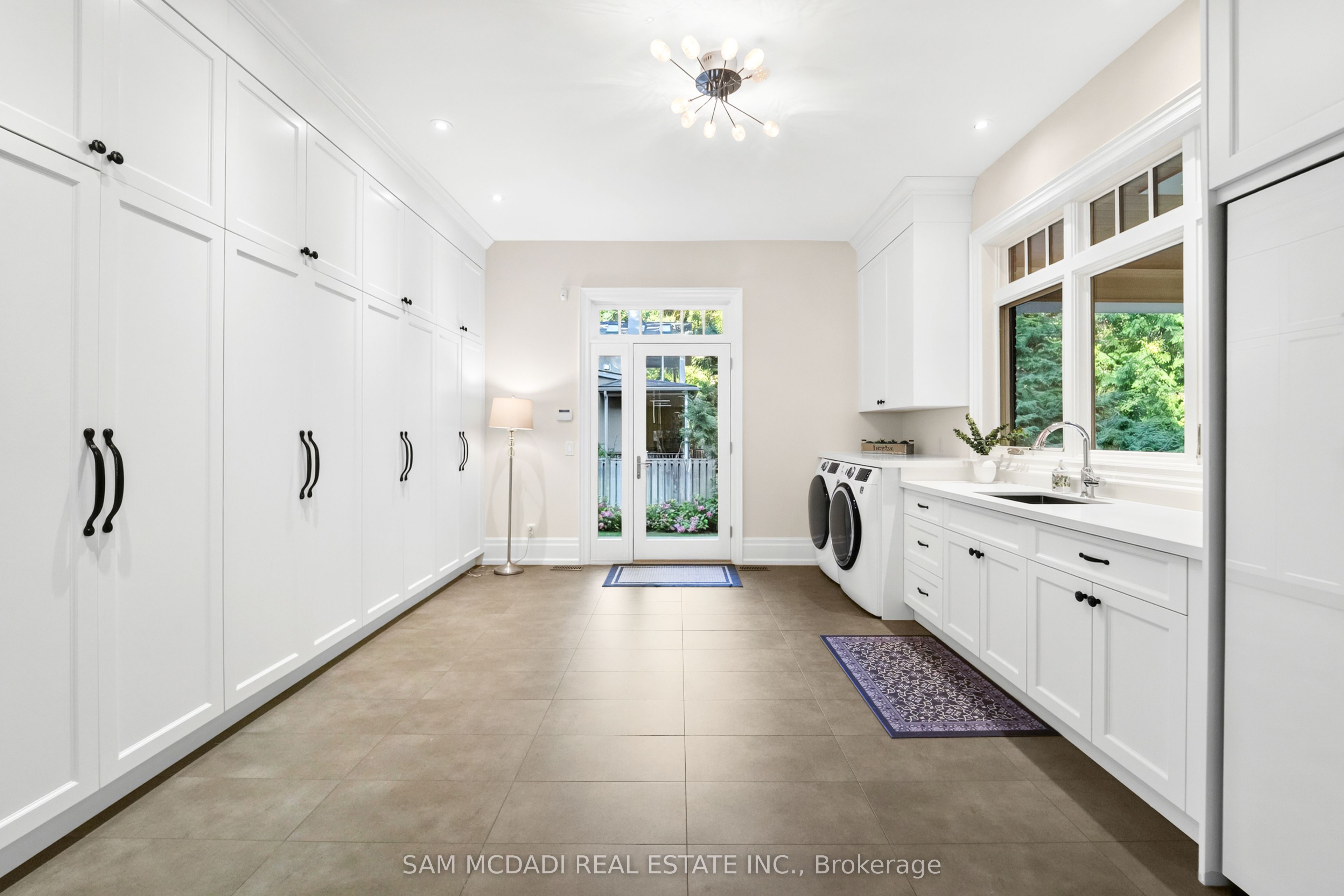 1578 Spring Road Property Photo 17