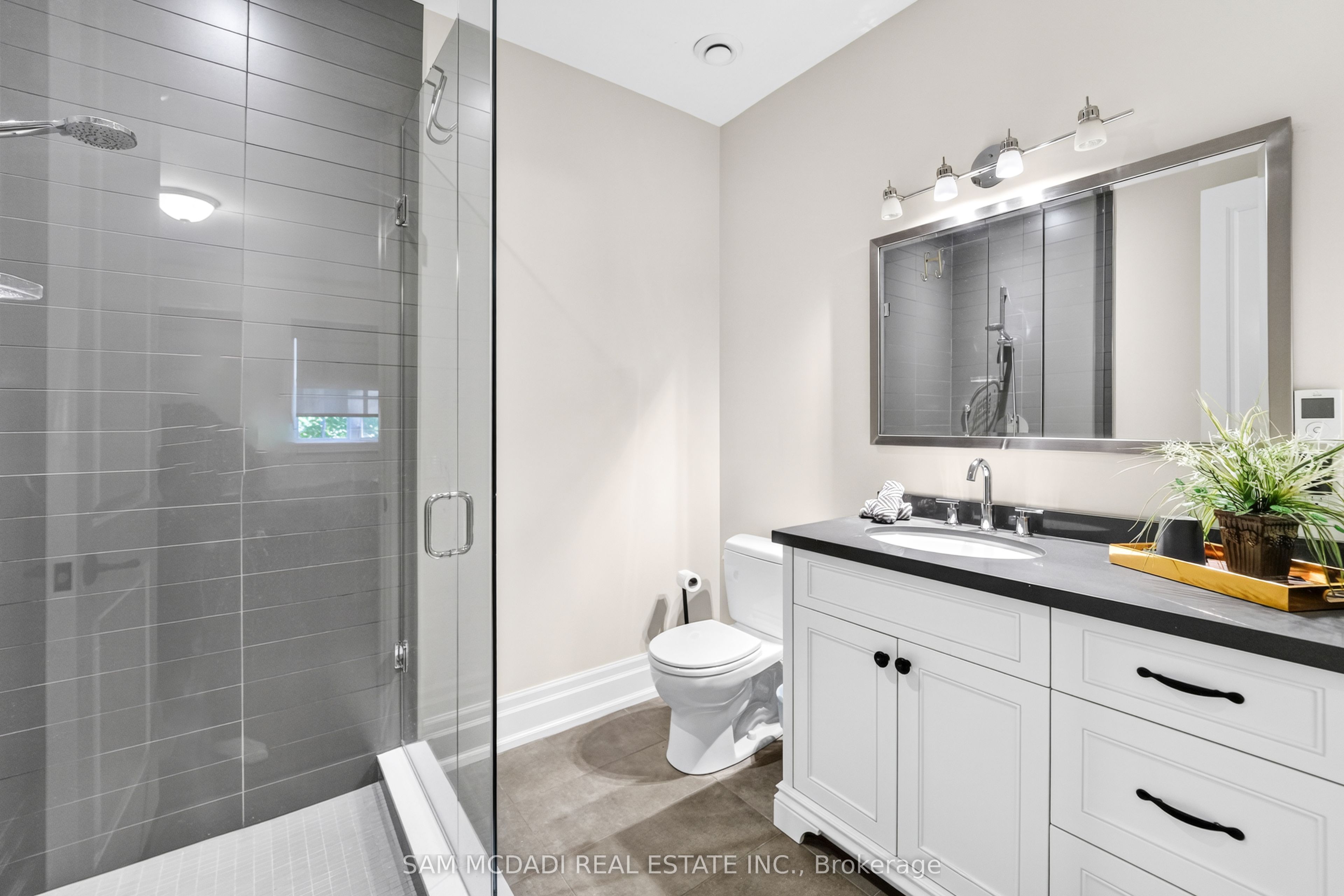 1578 Spring Road Property Photo 28