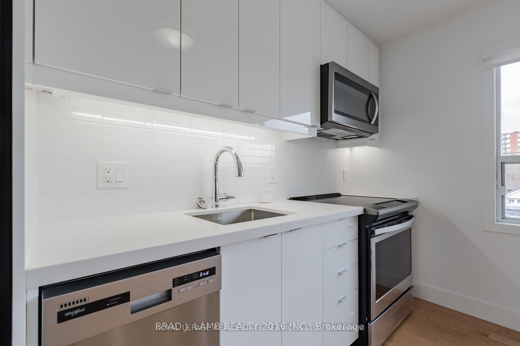 28a Third Street 3 Property Photo 1