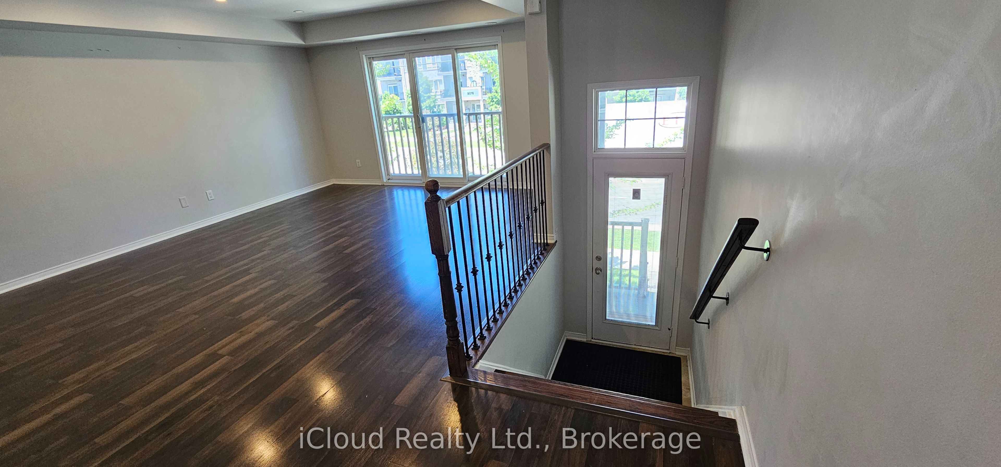 3070 Thomas Street 8 Property Photo 2